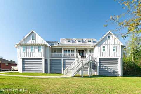 Homes For Sale - 10565 Shorecrest Road<br/> Harrison County, Biloxi, MS 39532