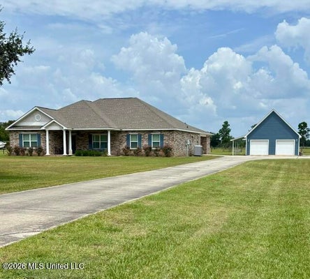 8101 PECAN RIDGE DR, MOSS POINT, MS 39562 - Image ec188ce85c7216ad5d8be12da7a56f2e/668029216
