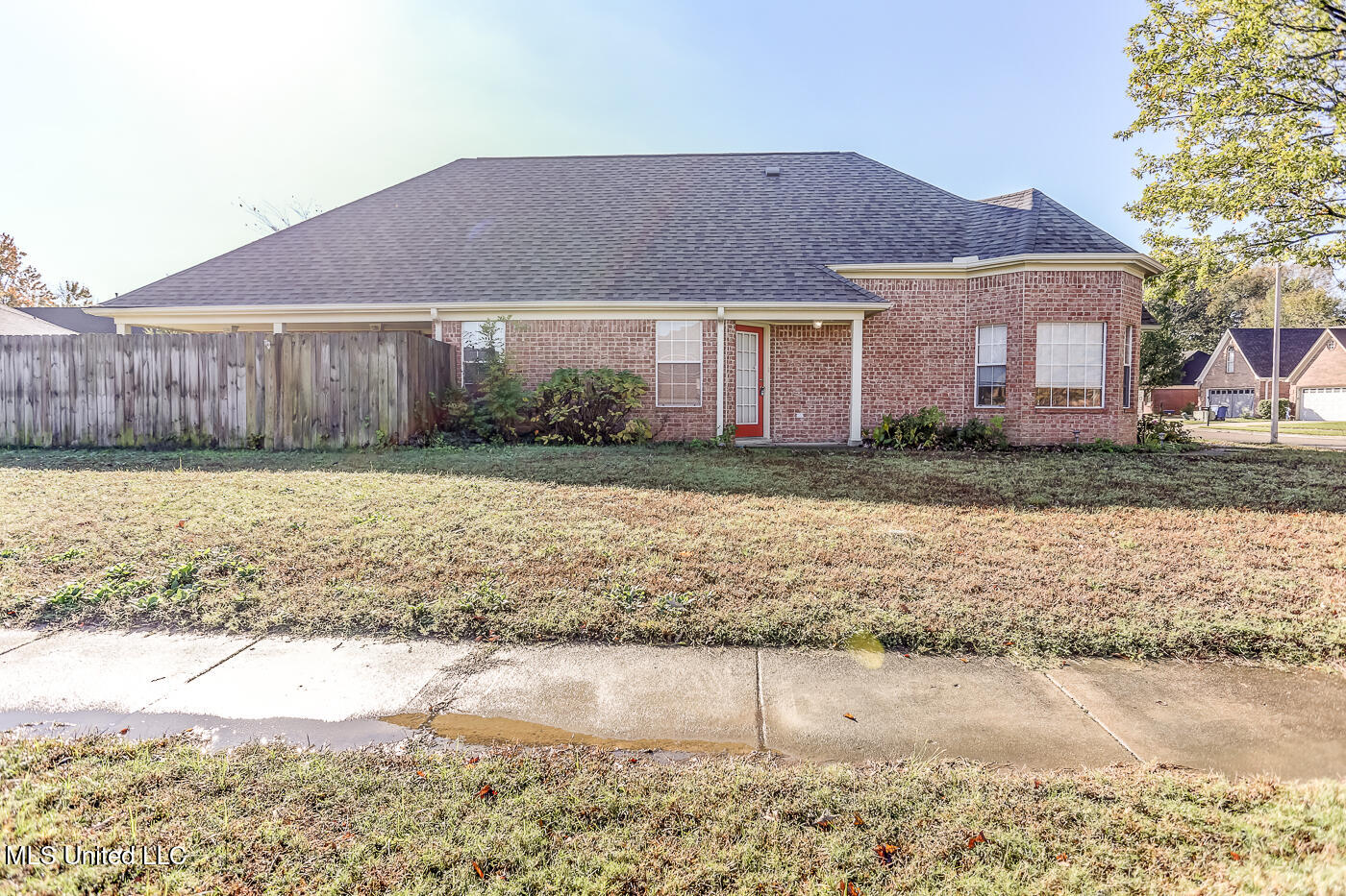 8310 Regal Bend Drive, Olive Branch, Mississippi image 2