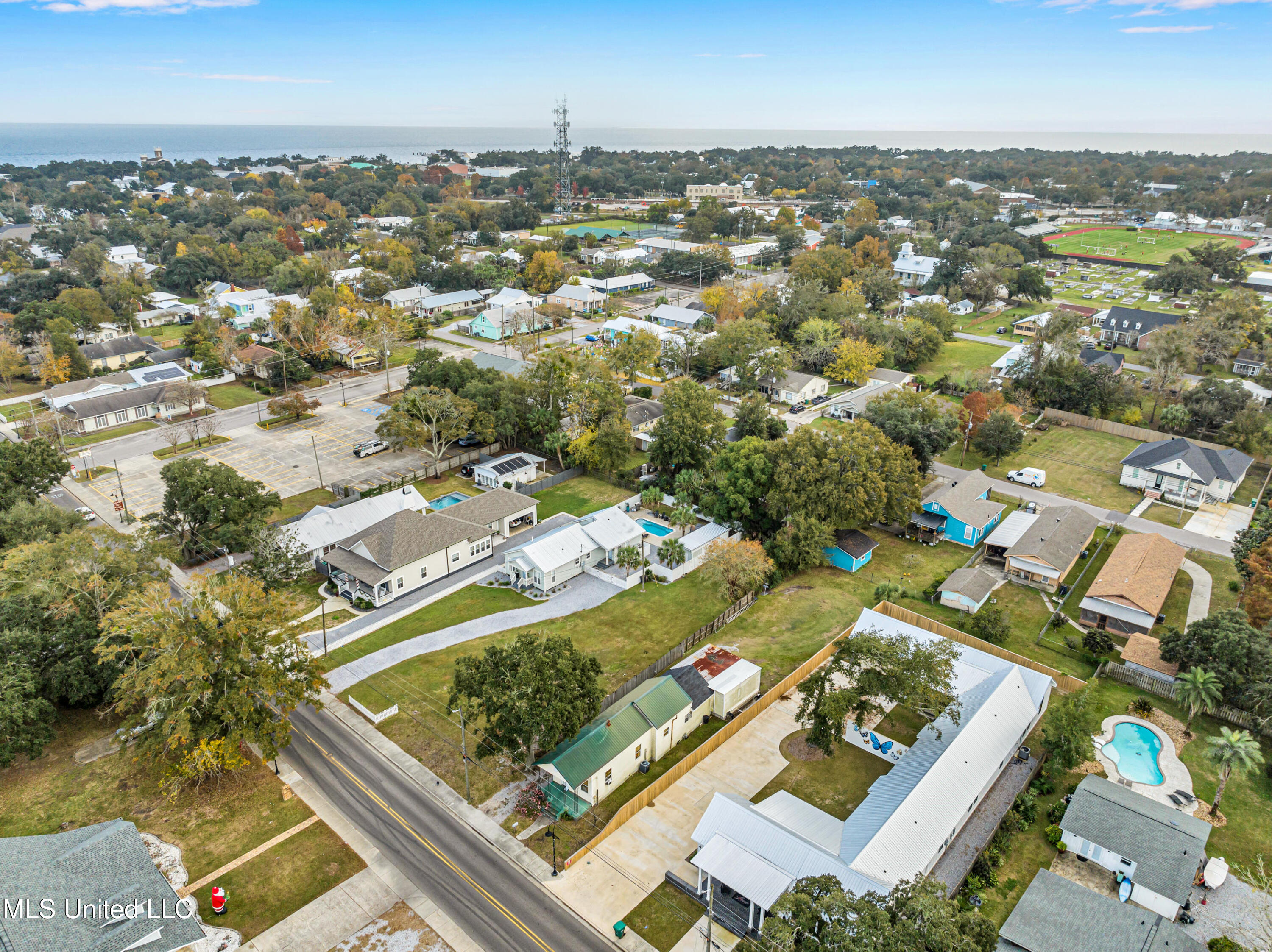 412 Main Street, Bay Saint Louis, Mississippi image 9