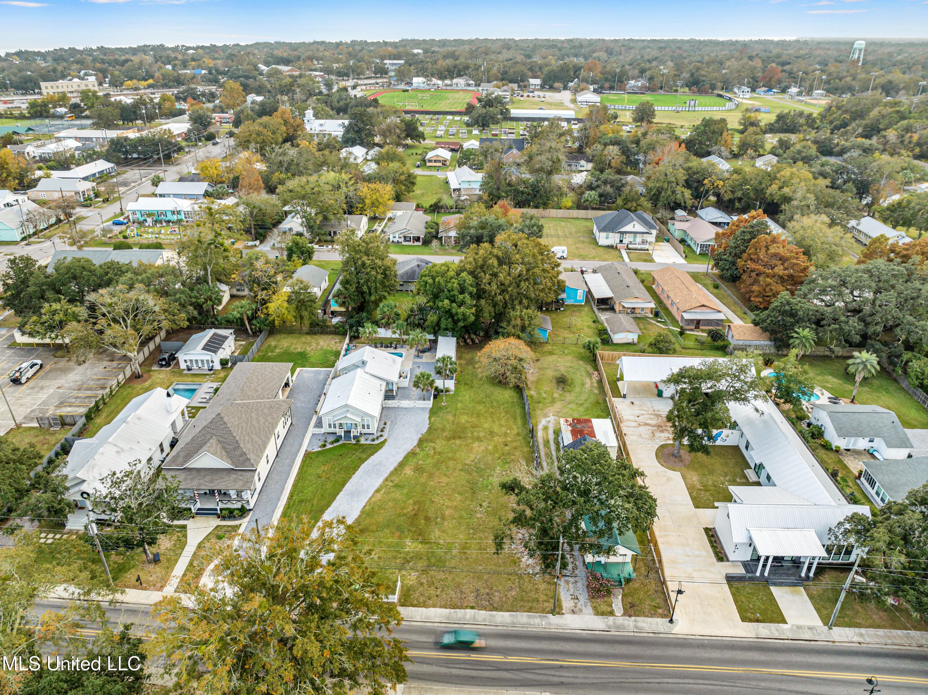 412 Main Street, Bay Saint Louis, Mississippi image 8