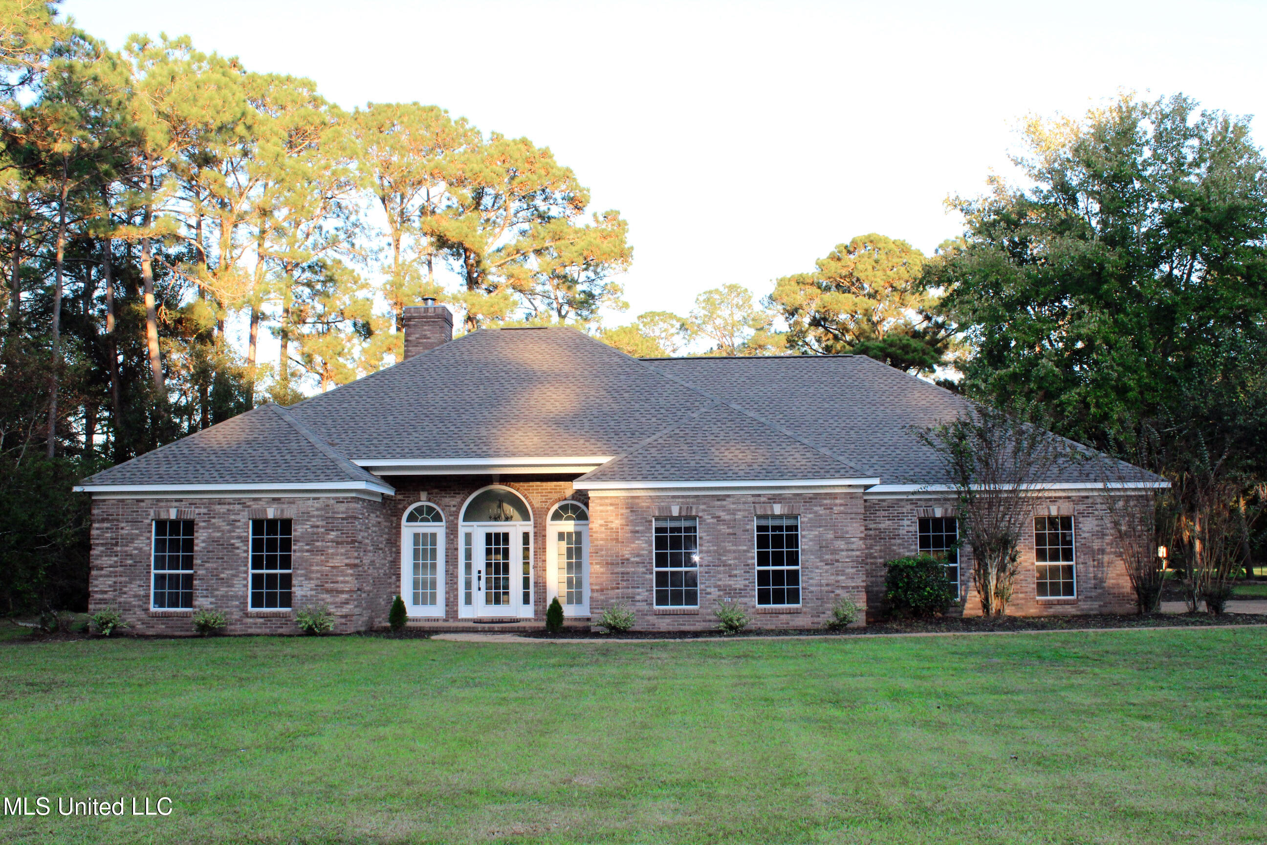 8316 Martin Bluff Road, Gautier, Mississippi image 1