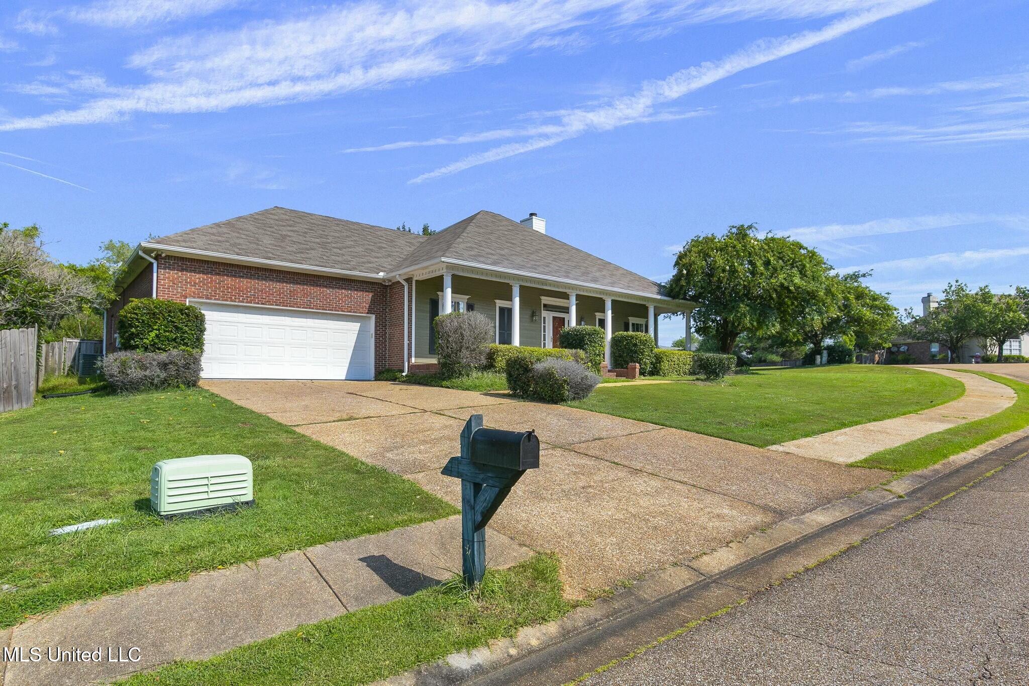 177 Apple Blossom Drive, Brandon, Mississippi image 2