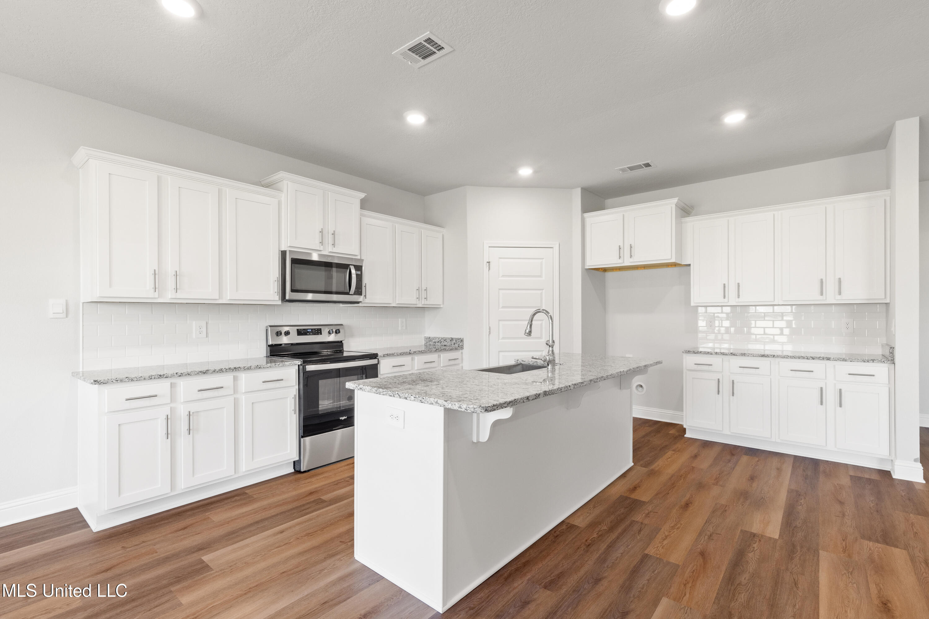 16050 Blue Ridge Drive, Gulfport, Mississippi image 2