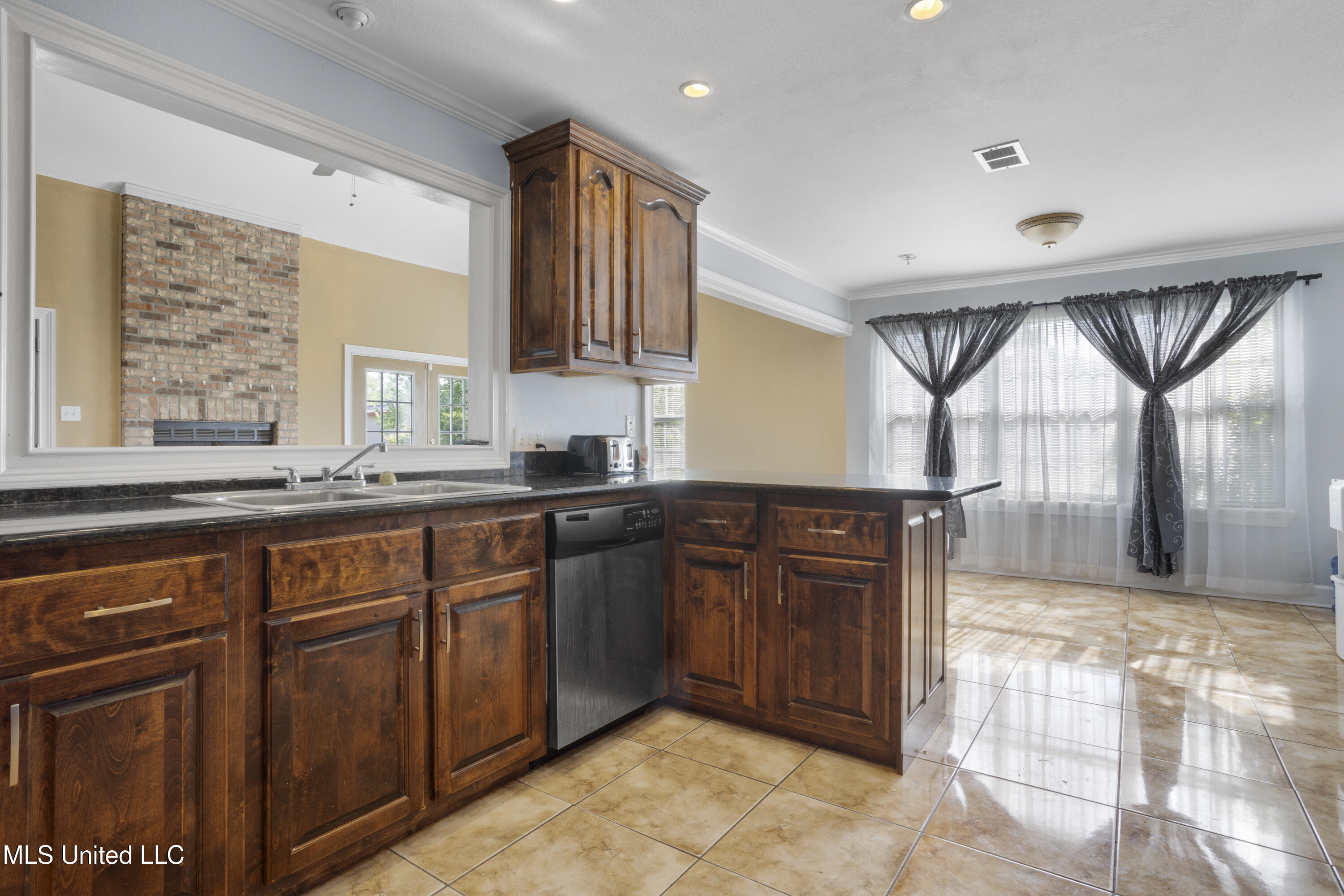 14704 Dismuke Avenue, Biloxi, Mississippi image 12