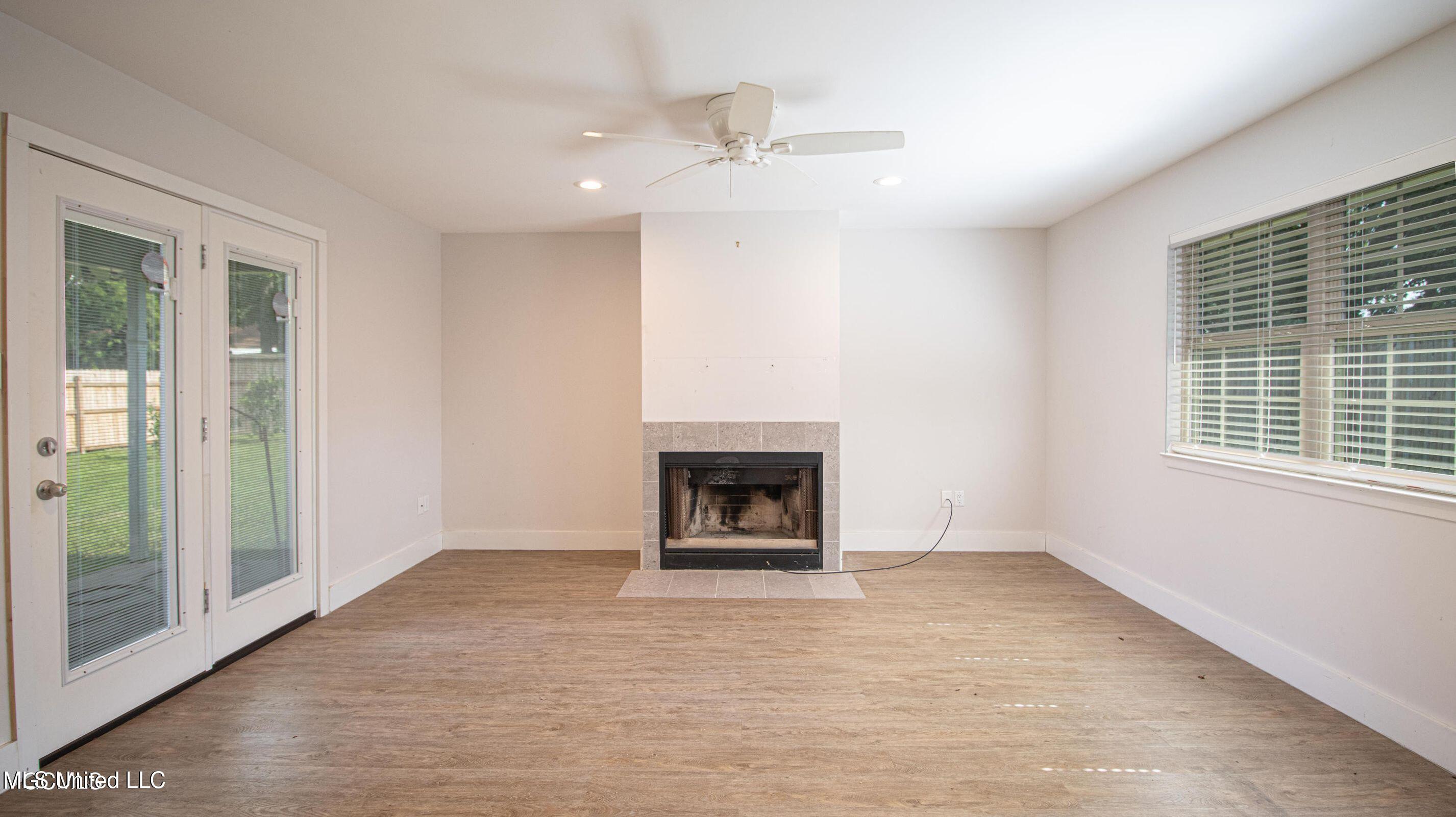 2417 Collins Boulevard, Gulfport, Mississippi image 2