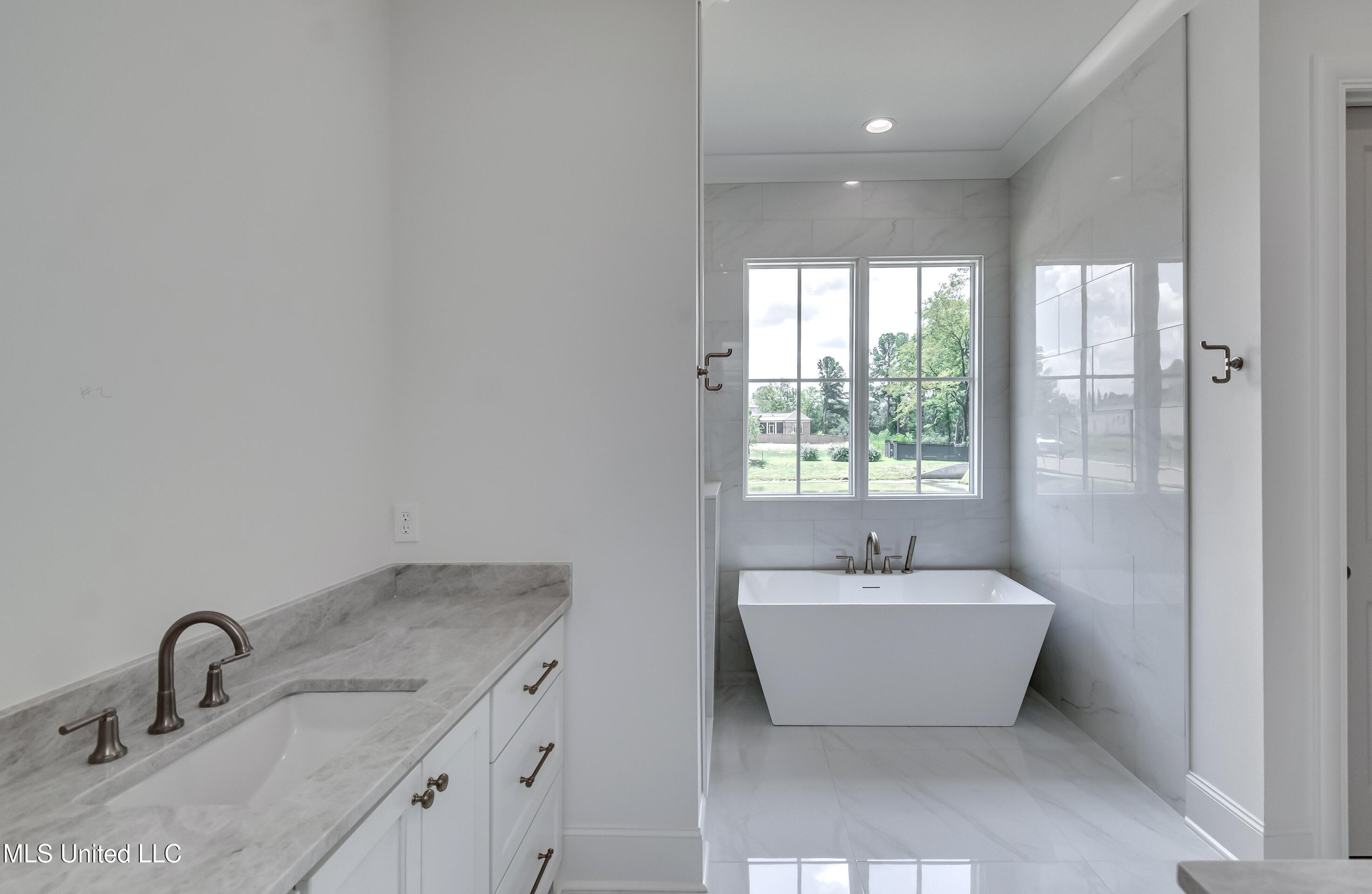 Madison, Mississippi 39110, United States, 3 Bedrooms Bedrooms, ,4 BathroomsBathrooms,Residential,Active,116976