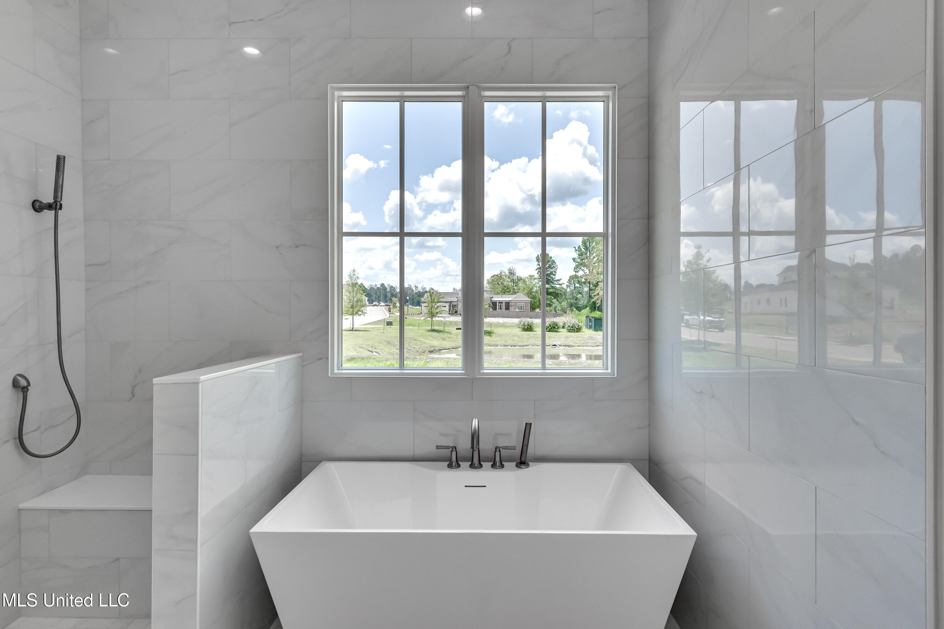 Madison, Mississippi 39110, United States, 3 Bedrooms Bedrooms, ,4 BathroomsBathrooms,Residential,Active,116976