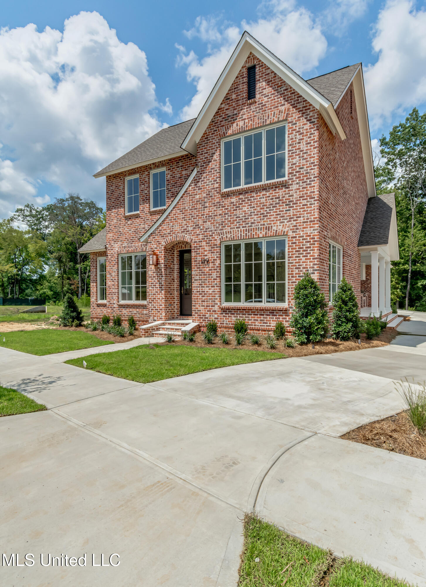 Madison, Mississippi 39110, United States, 3 Bedrooms Bedrooms, ,4 BathroomsBathrooms,Residential,Active,116976