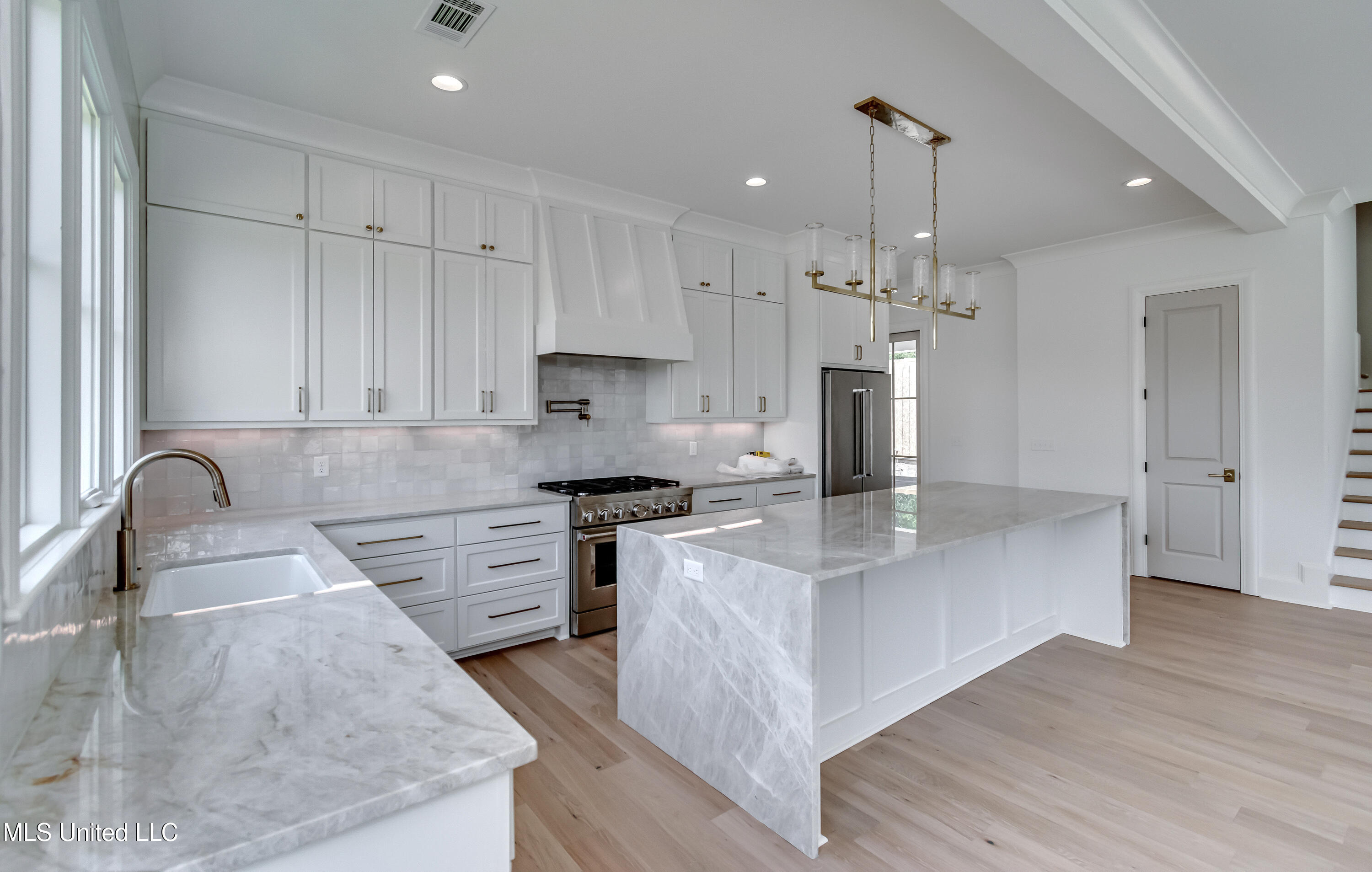 Madison, Mississippi 39110, United States, 3 Bedrooms Bedrooms, ,4 BathroomsBathrooms,Residential,Active,116976