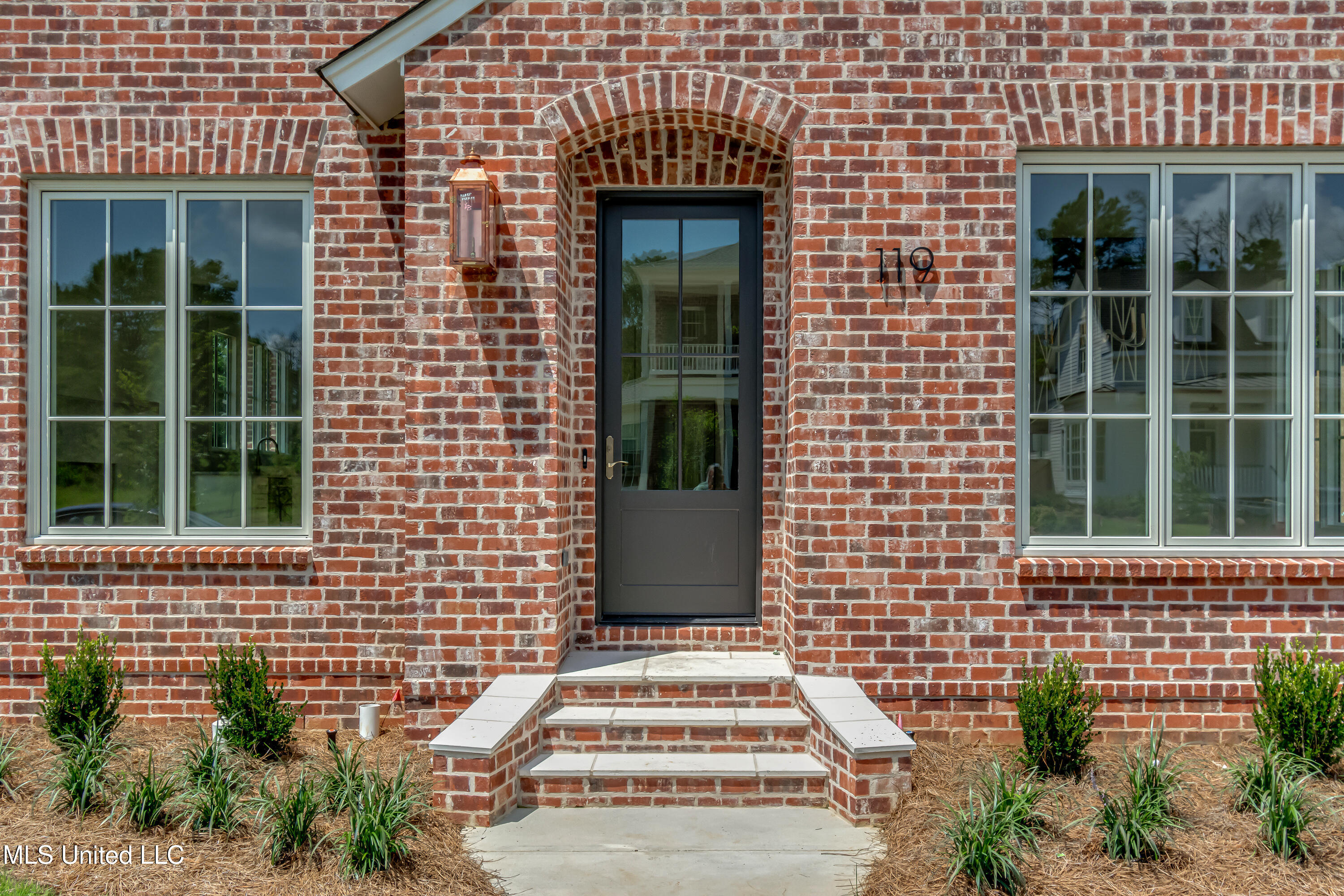 Madison, Mississippi 39110, United States, 3 Bedrooms Bedrooms, ,4 BathroomsBathrooms,Residential,Active,116976