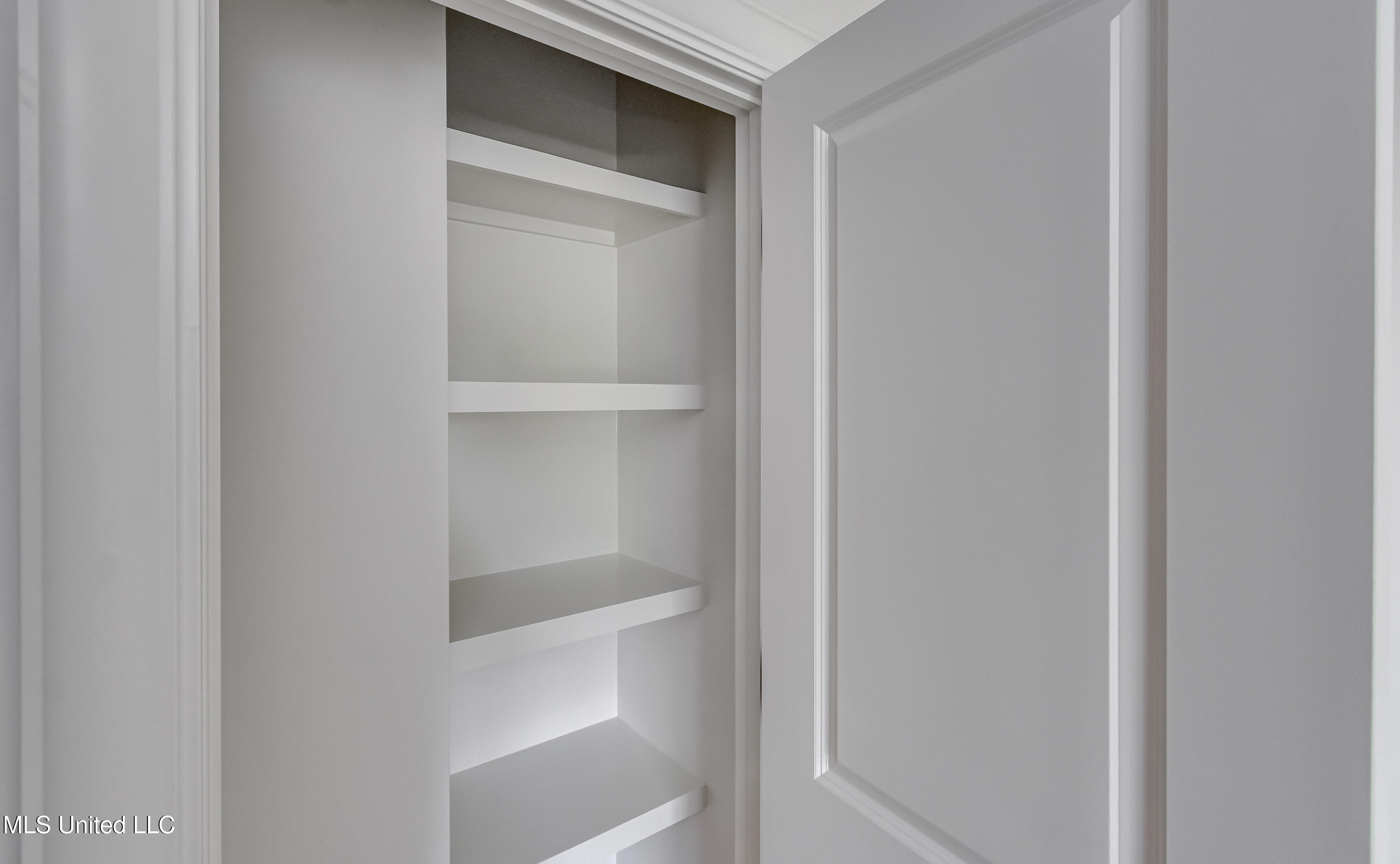 Madison, Mississippi 39110, United States, 3 Bedrooms Bedrooms, ,4 BathroomsBathrooms,Residential,Active,116976