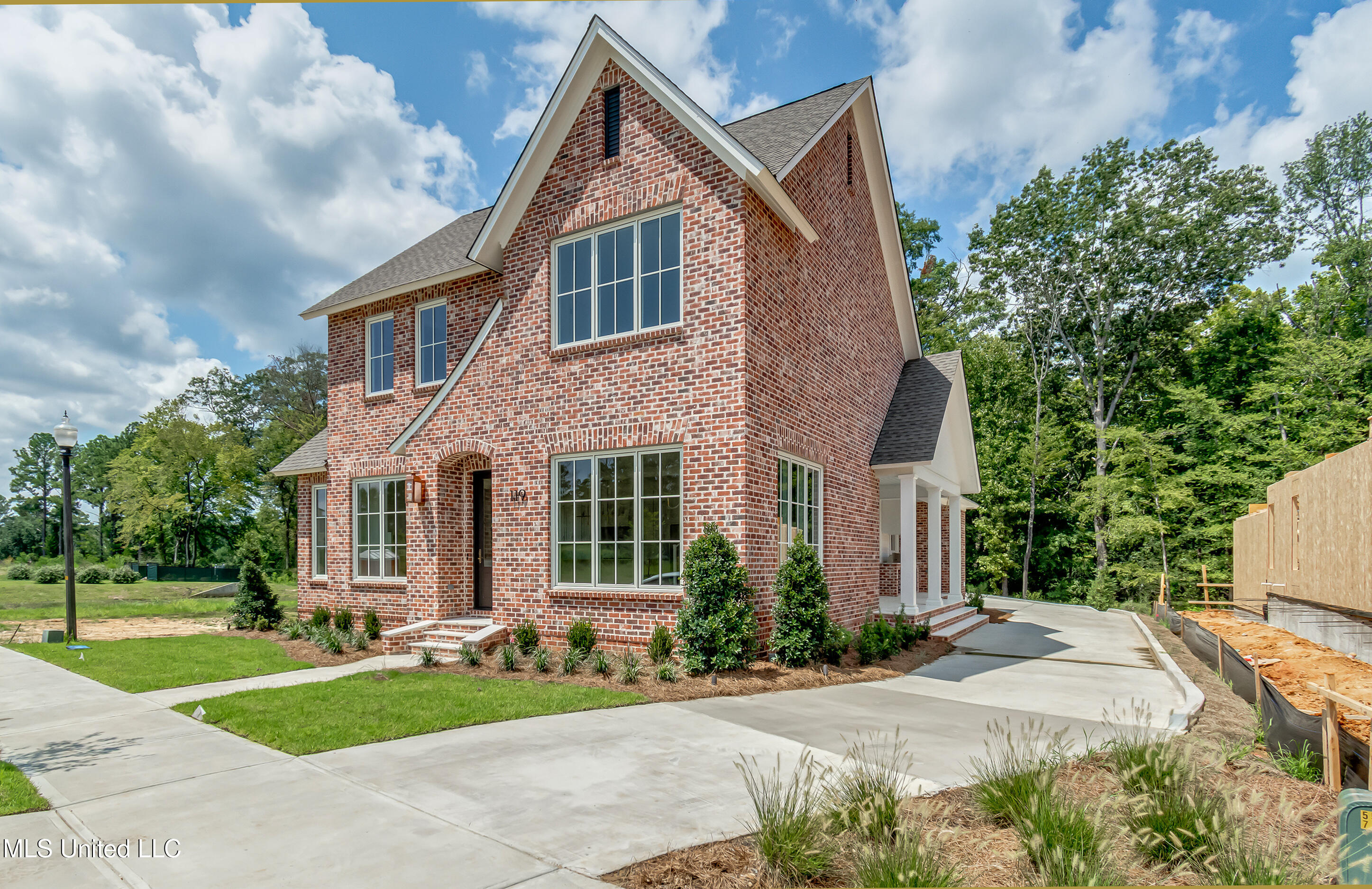 Madison, Mississippi 39110, United States, 3 Bedrooms Bedrooms, ,4 BathroomsBathrooms,Residential,Active,116976