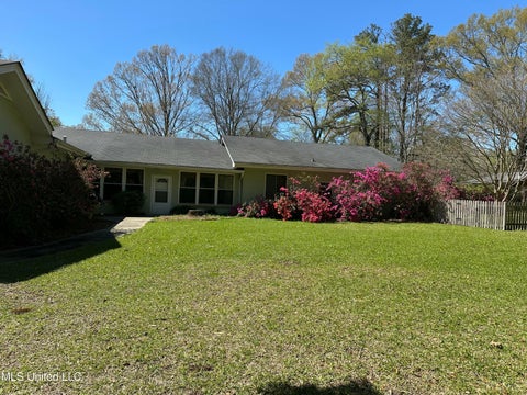 Homes For Sale - 220 Lower Woodville Road<br/> Natchez, MS 39120