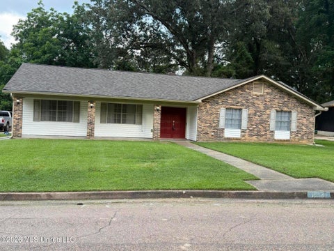 Homes For Sale - 1206 Dartmoor Drive<br/> Clinton, MS 39056