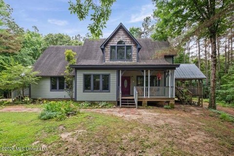 Homes For Sale - 221 Pleasant Hill Drive<br/> Holly Springs, MS 38635