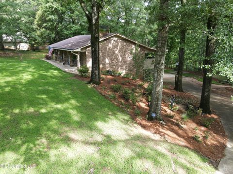 Homes For Sale - 727 Laney Drive<br/> Hinds County, Clinton, MS 39056