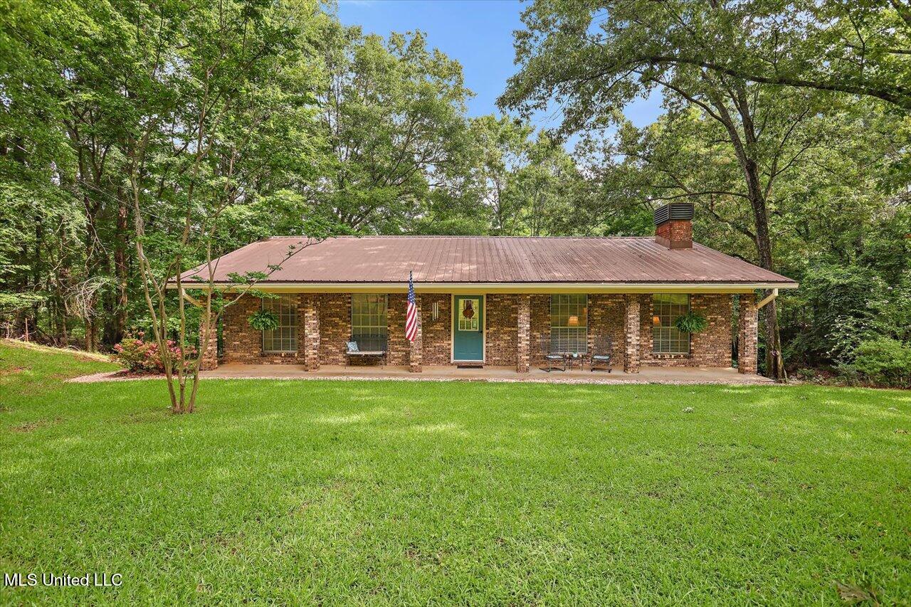 727 Laney Drive, Clinton, Mississippi image 2