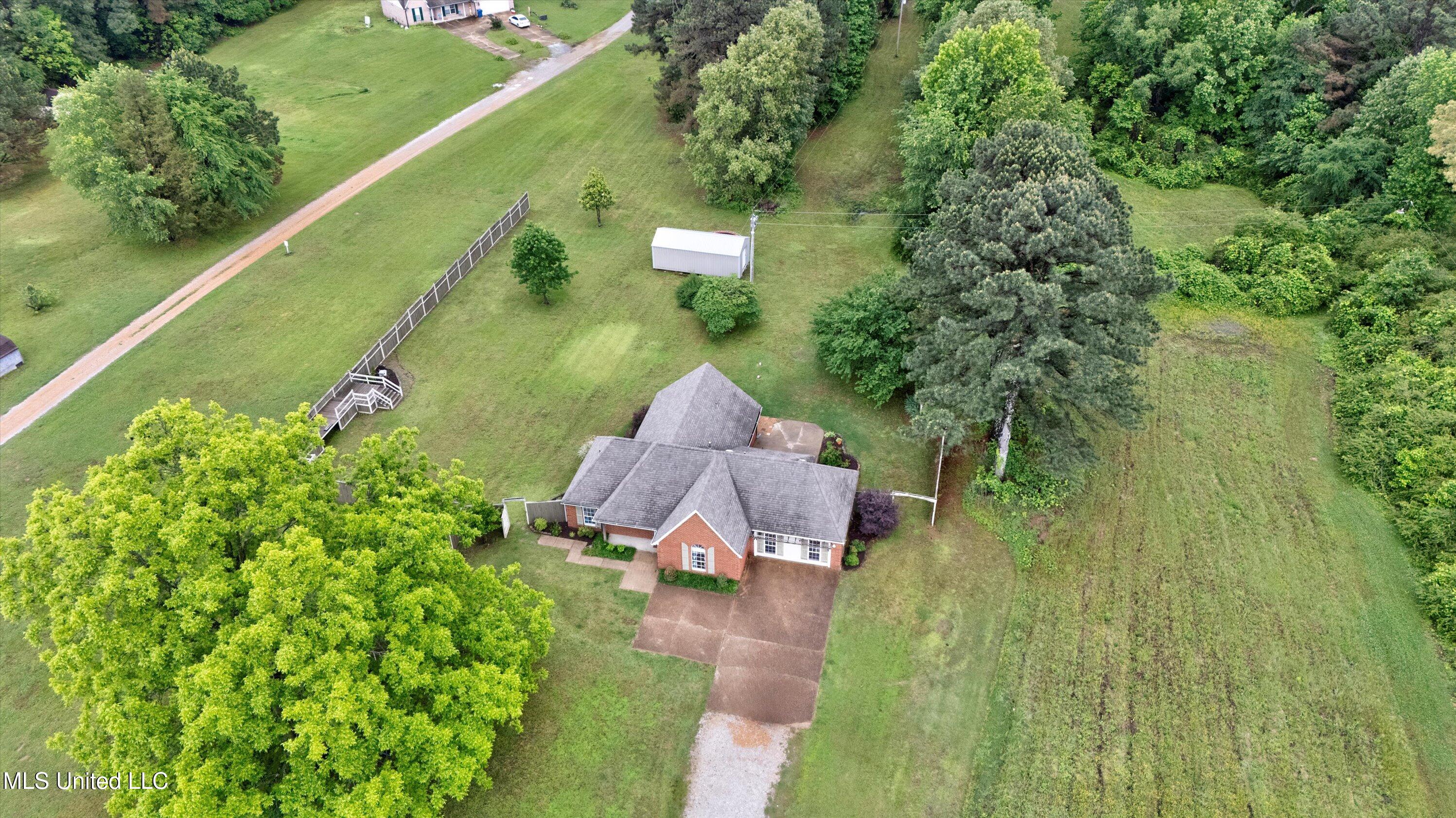 3835 W Commerce Street, Hernando, Mississippi image 40