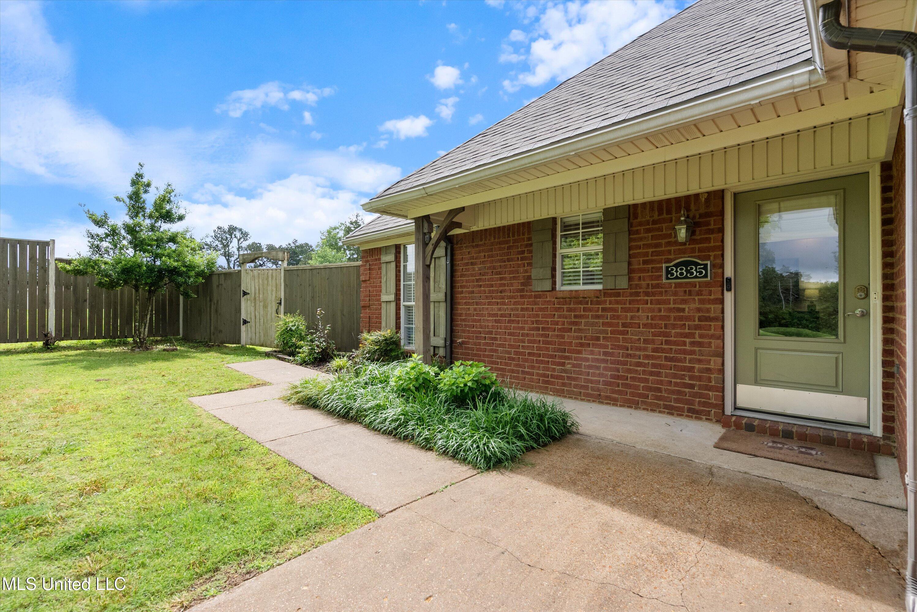 3835 W Commerce Street, Hernando, Mississippi image 10