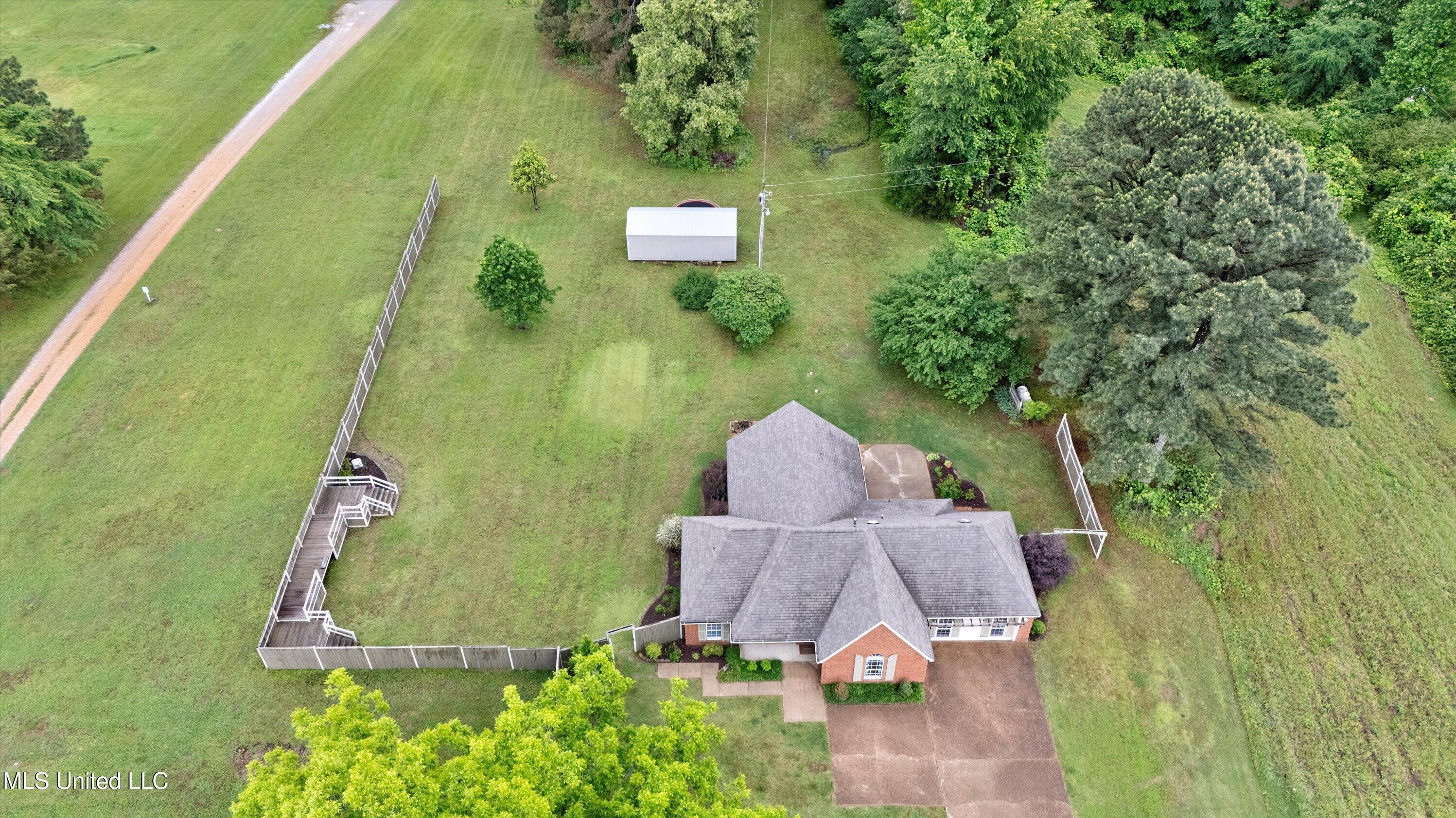 3835 W Commerce Street, Hernando, Mississippi image 37