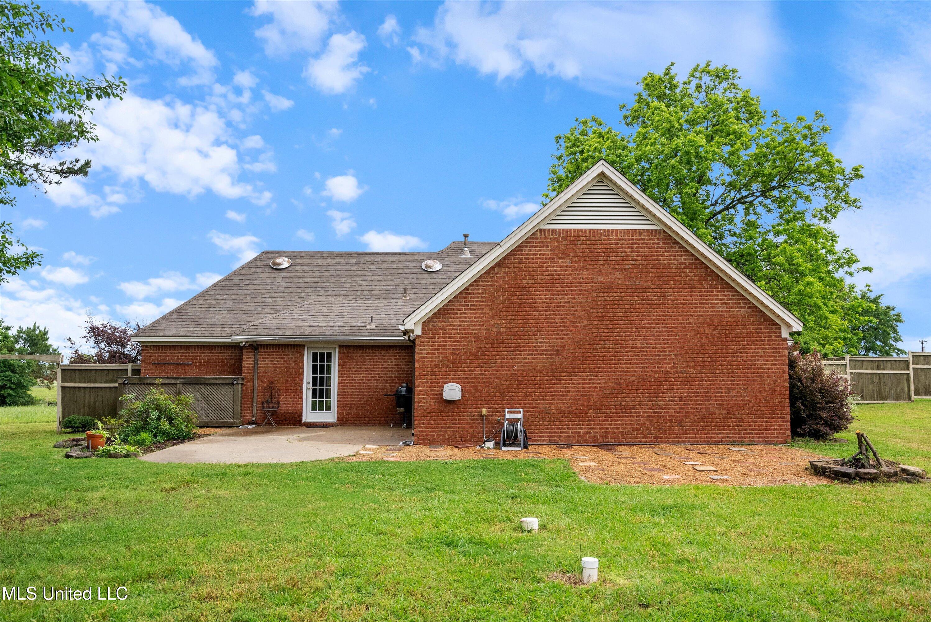 3835 W Commerce Street, Hernando, Mississippi image 41