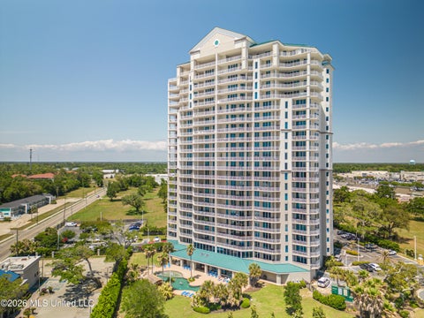 Condo For Sale - 2668 Beach Boulevard<br/> Biloxi, MS 39531