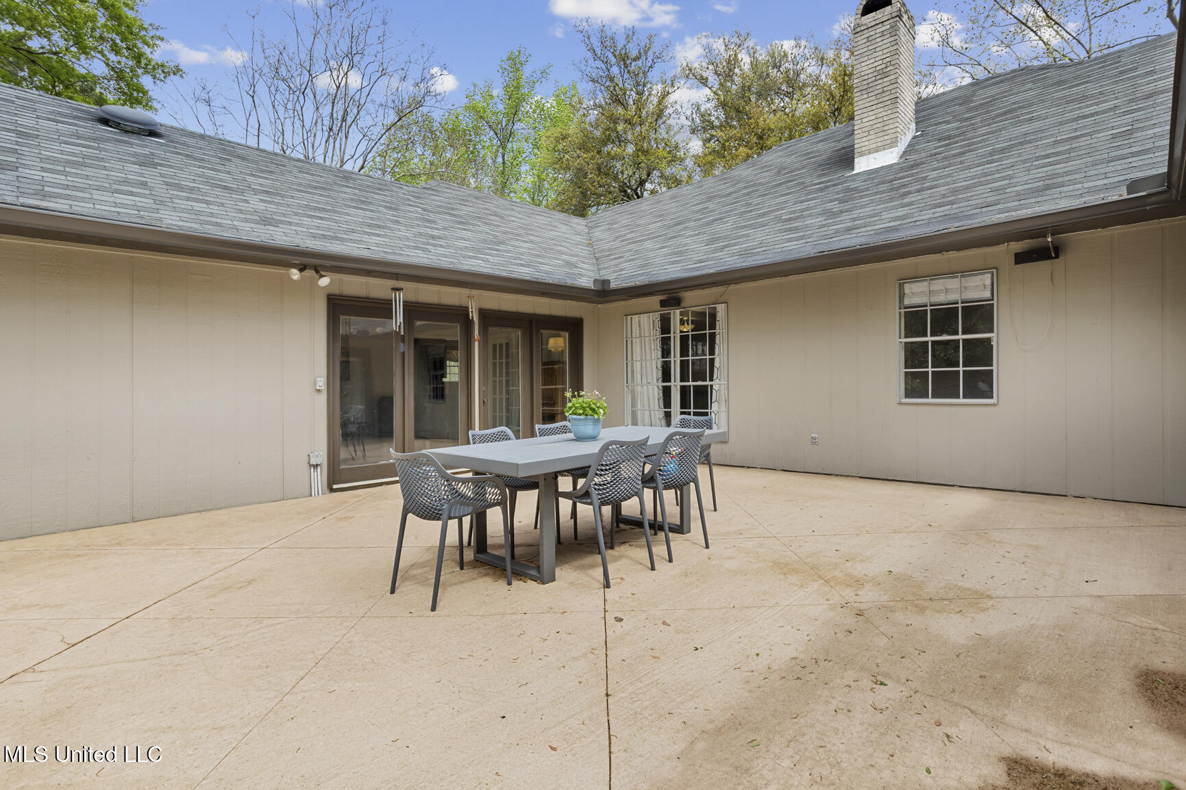 5325 River Thames Road, Jackson, Mississippi image 32