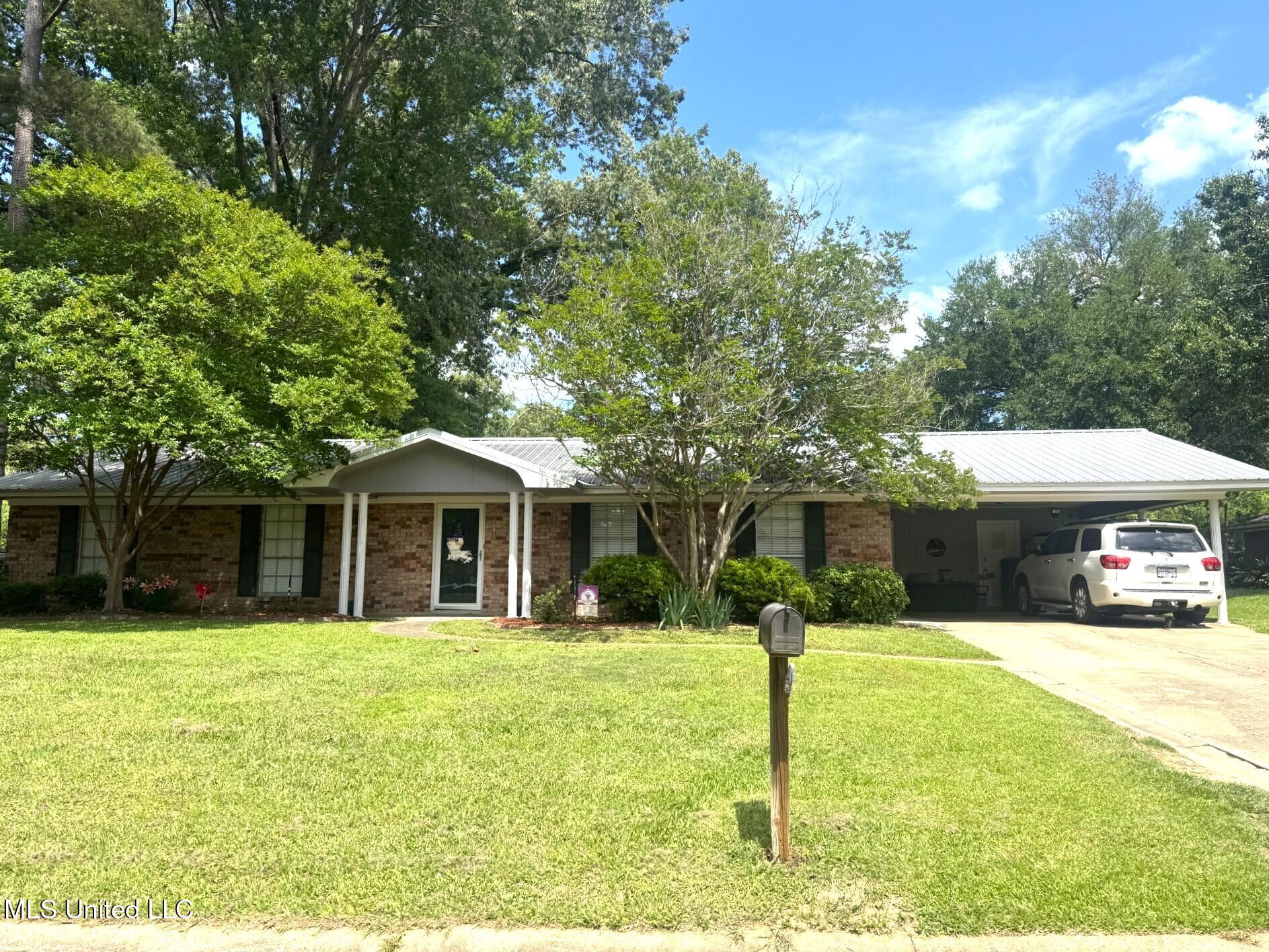 101 Ashwood Drive, Natchez, Mississippi image 1