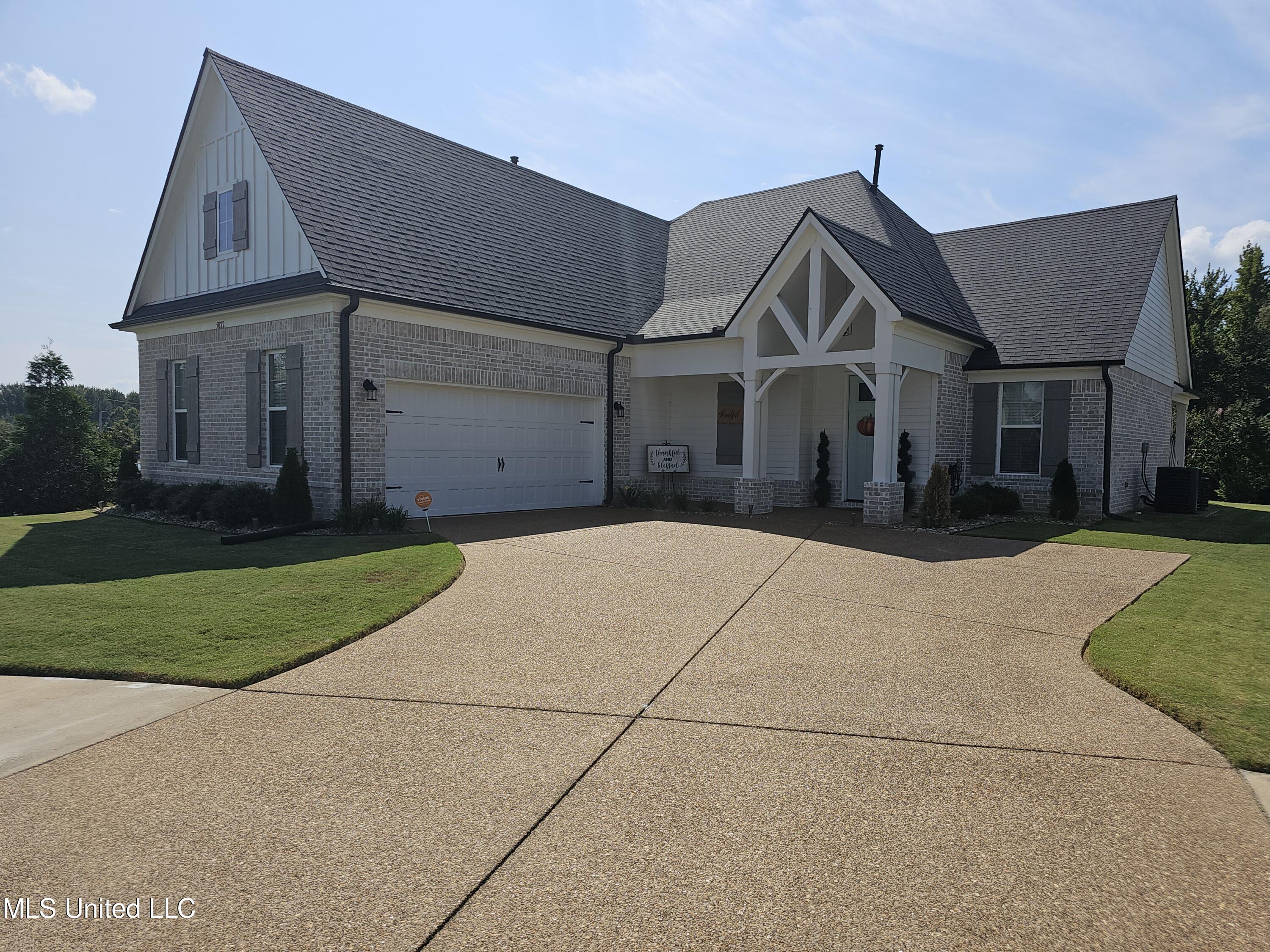 5022 Kensington Creek Drive, Southaven, Mississippi image 1