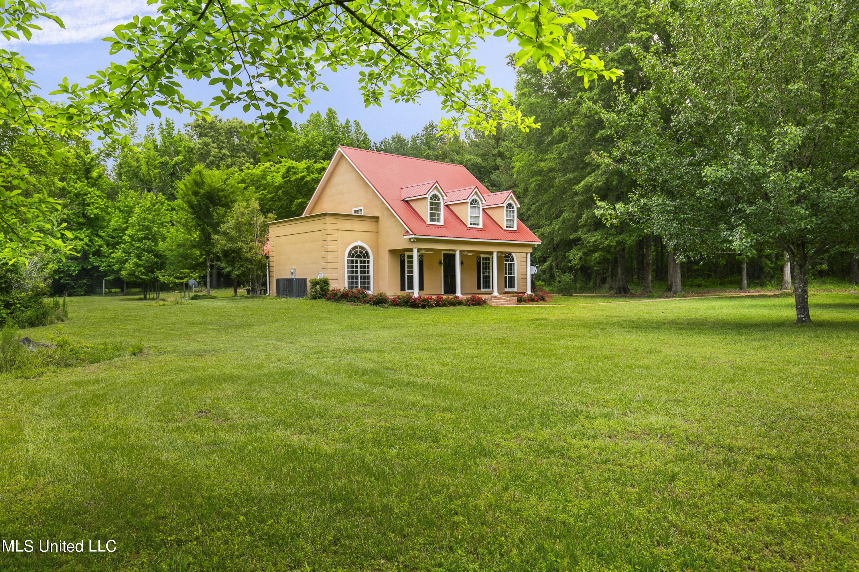 244 Allenwood Drive, Canton, Mississippi image 3