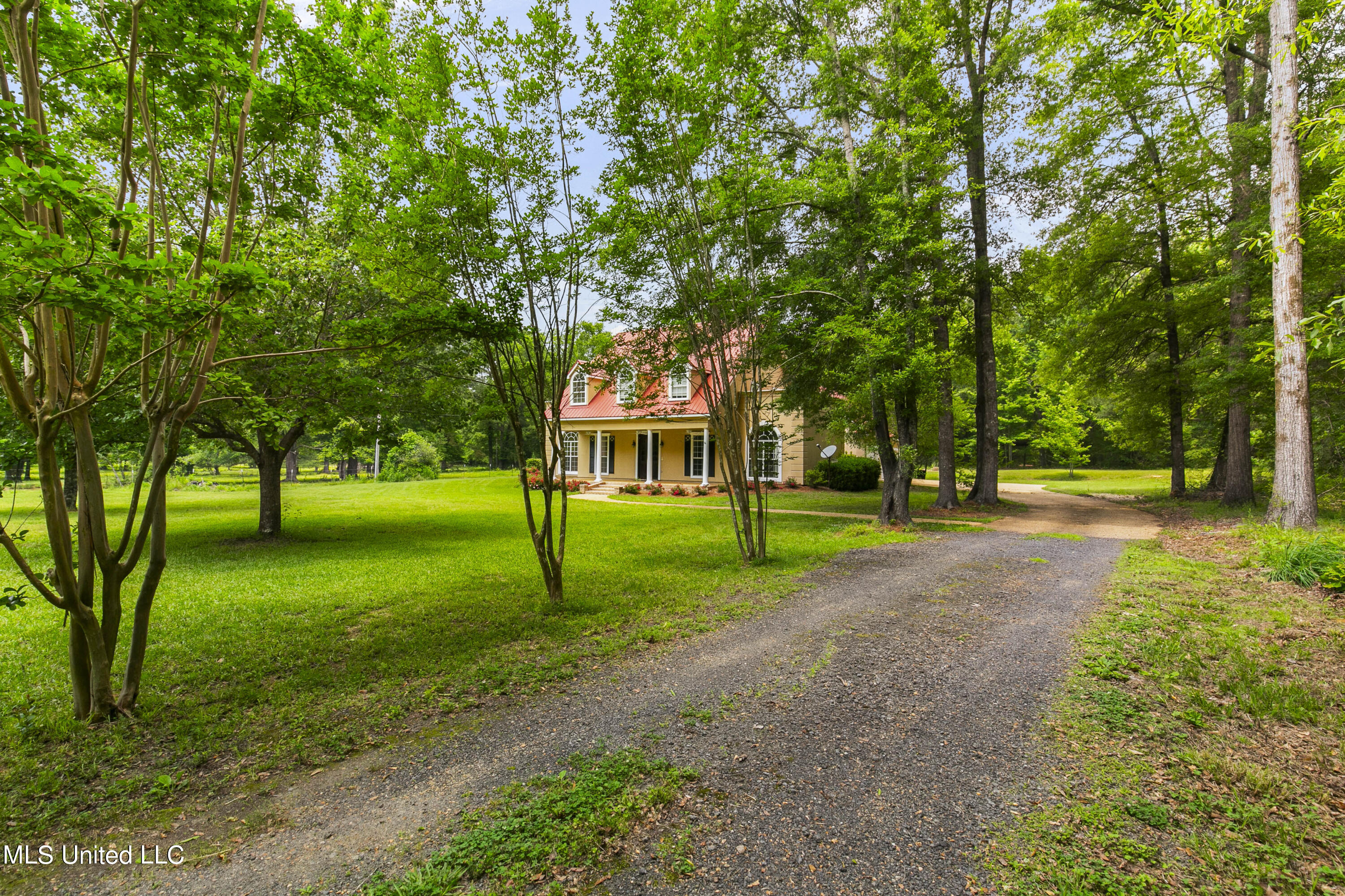 244 Allenwood Drive, Canton, Mississippi image 8