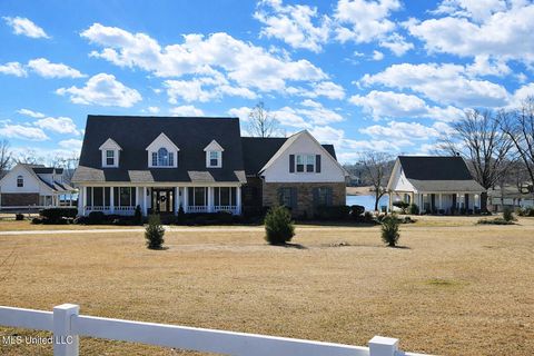 Homes For Sale - 1568 SE Maura Lane<br/> Brookhaven, MS 39601