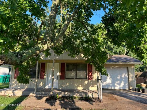 Single Family Residence in Gulfport MS 1903 44th Avenue.jpg