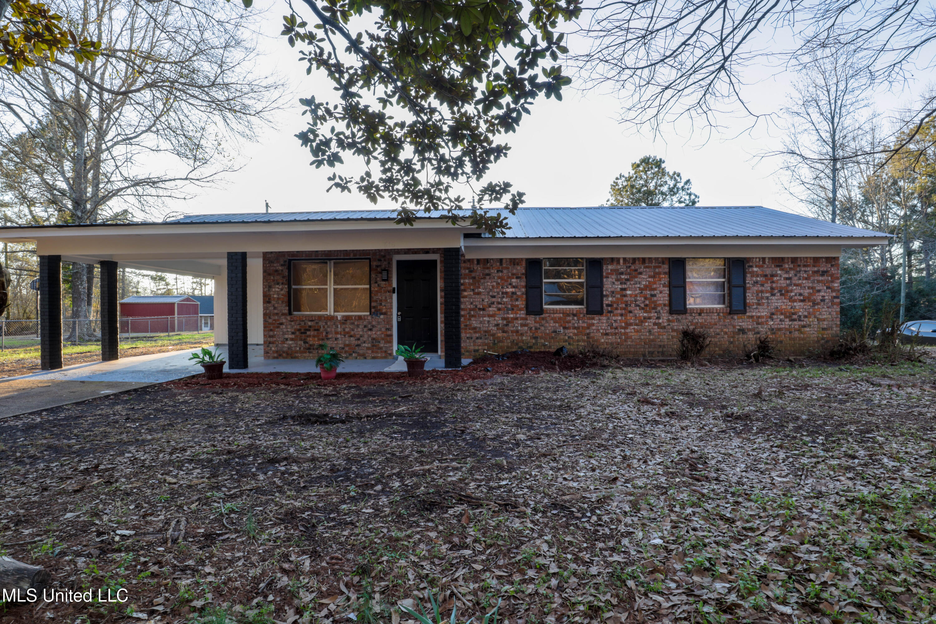 816 NE Boling Street, Magee, Mississippi image 1