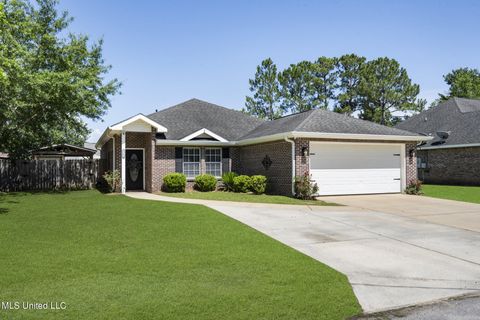 Single Family Residence in Ocean Springs MS 3116 3rd Street.jpg