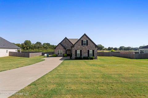 Homes For Sale - 106 Ethelyn Smith Drive<br/> Senatobia, MS 38668