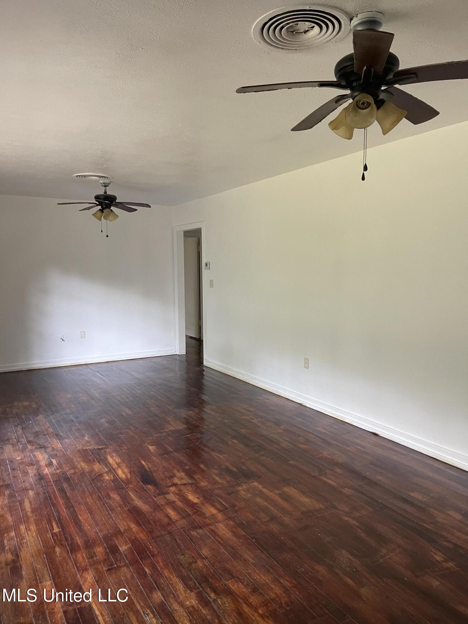 220 Wildwood Terrace, Jackson, Mississippi image 4