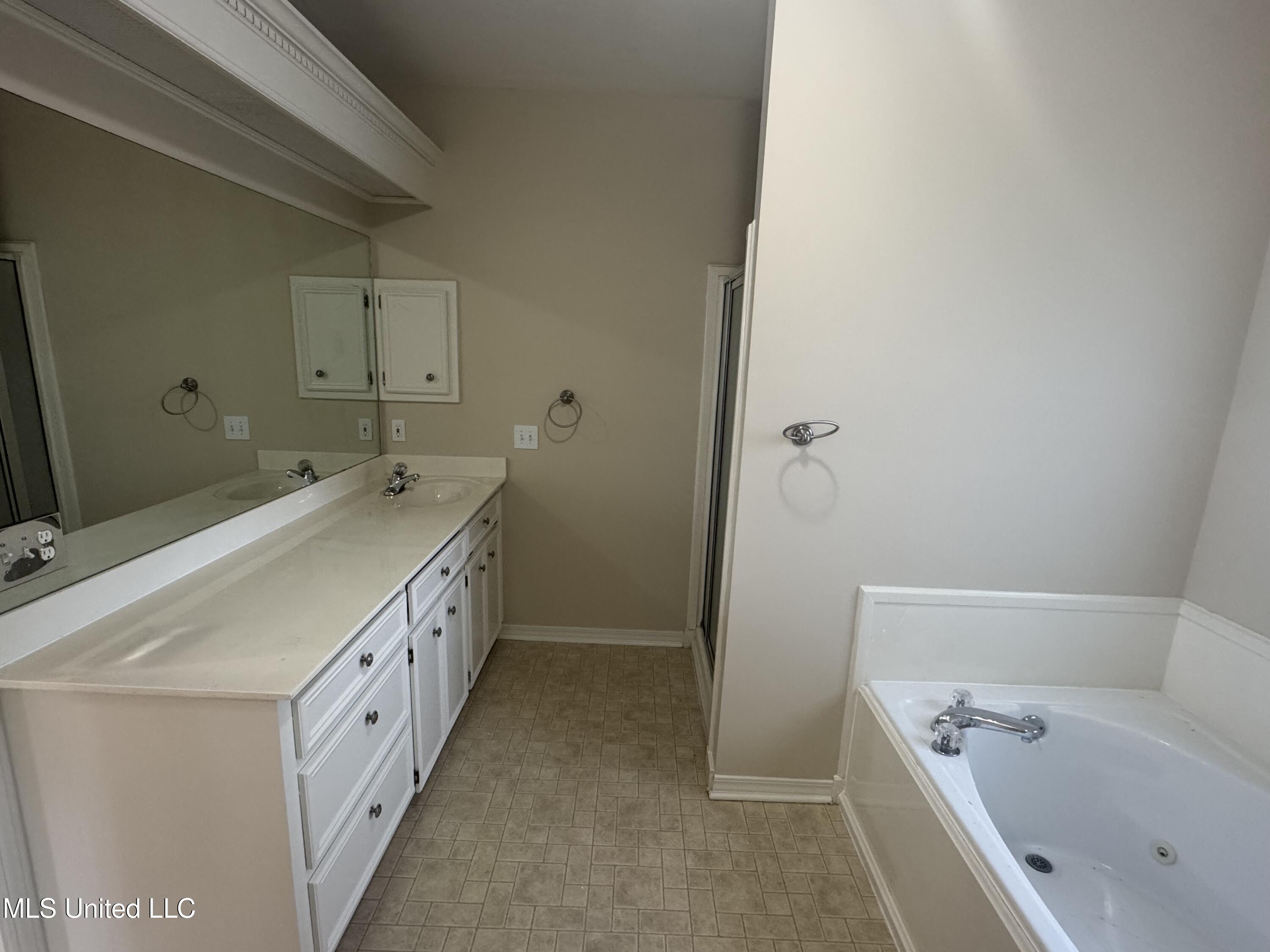 810 Meadow Way Cove, Byram, Mississippi image 32