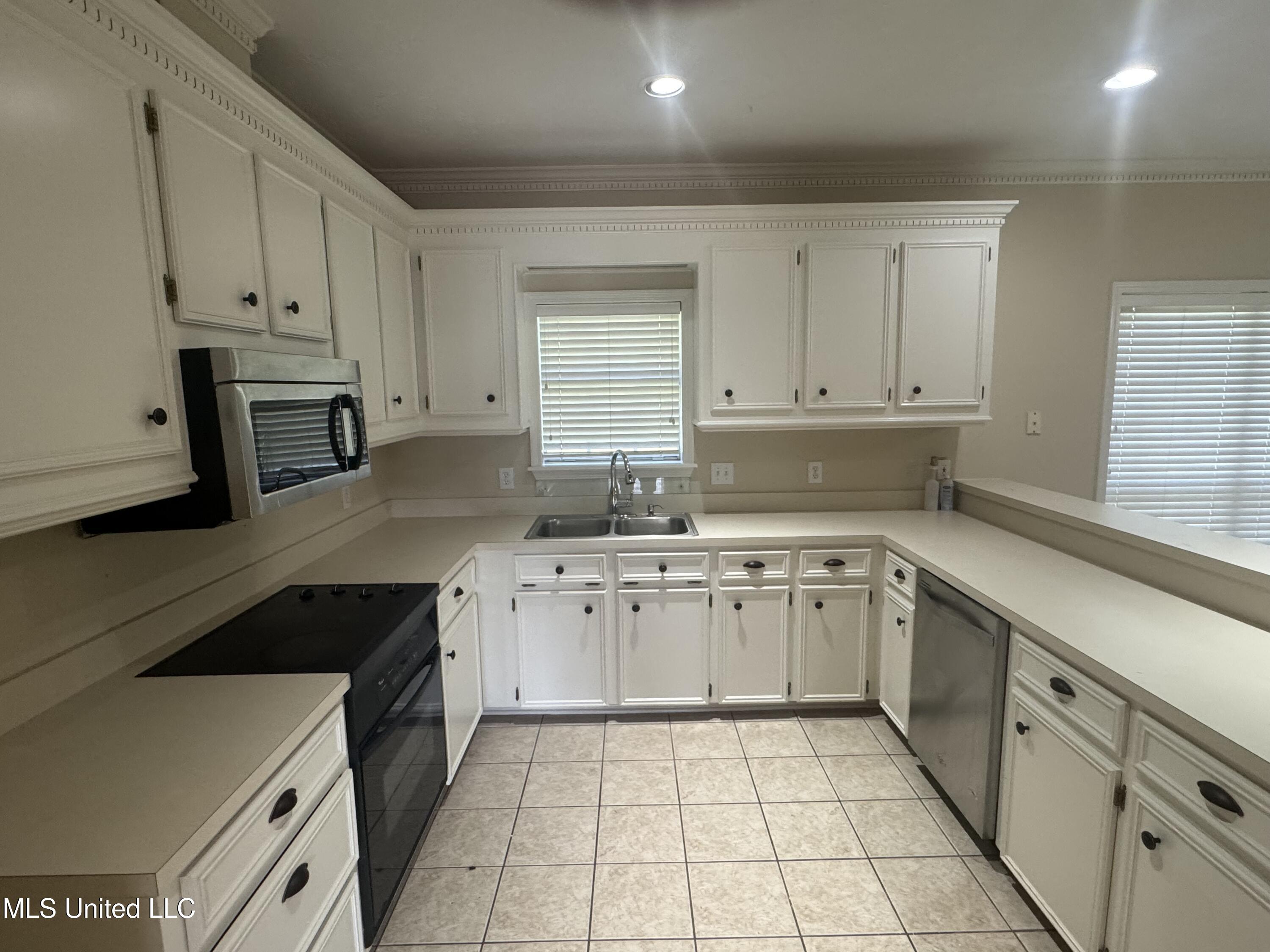 810 Meadow Way Cove, Byram, Mississippi image 18
