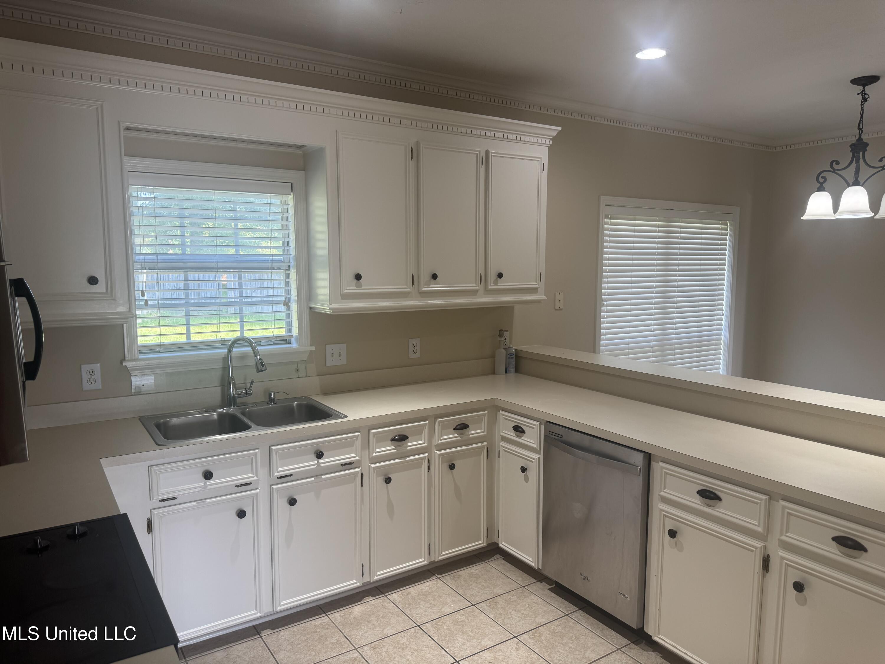 810 Meadow Way Cove, Byram, Mississippi image 15