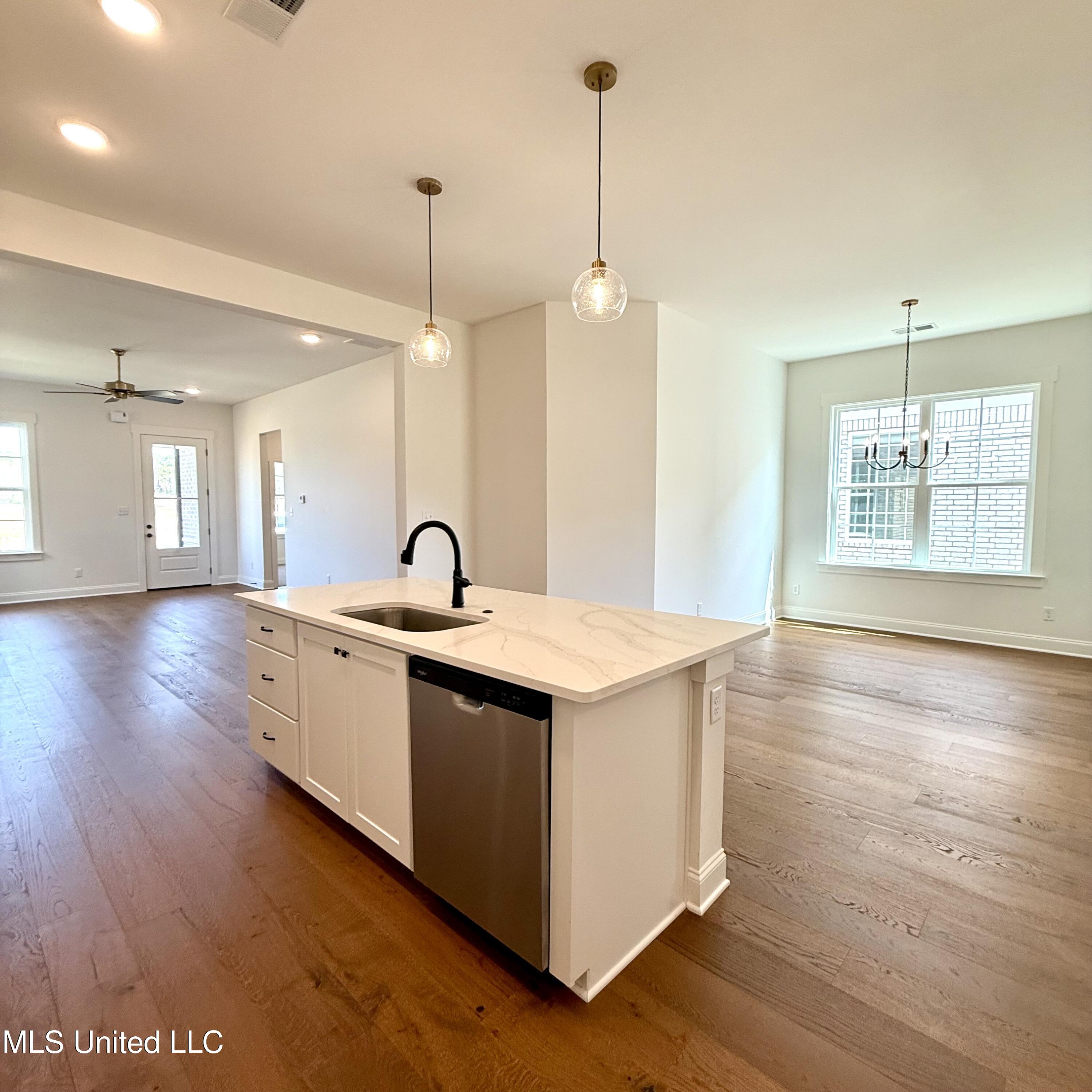 607 Sunflower Street, Nesbit, Mississippi image 13