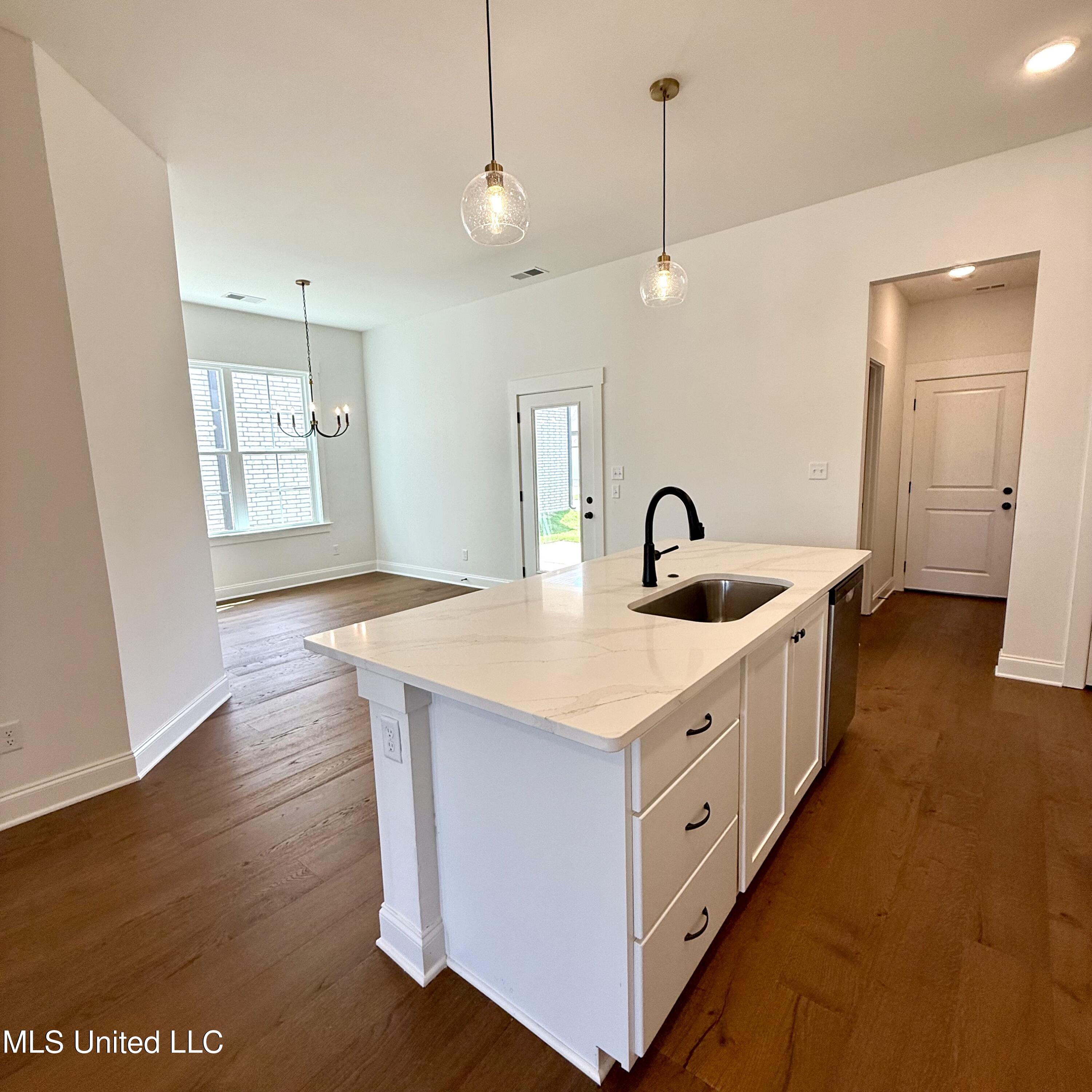 607 Sunflower Street, Nesbit, Mississippi image 10