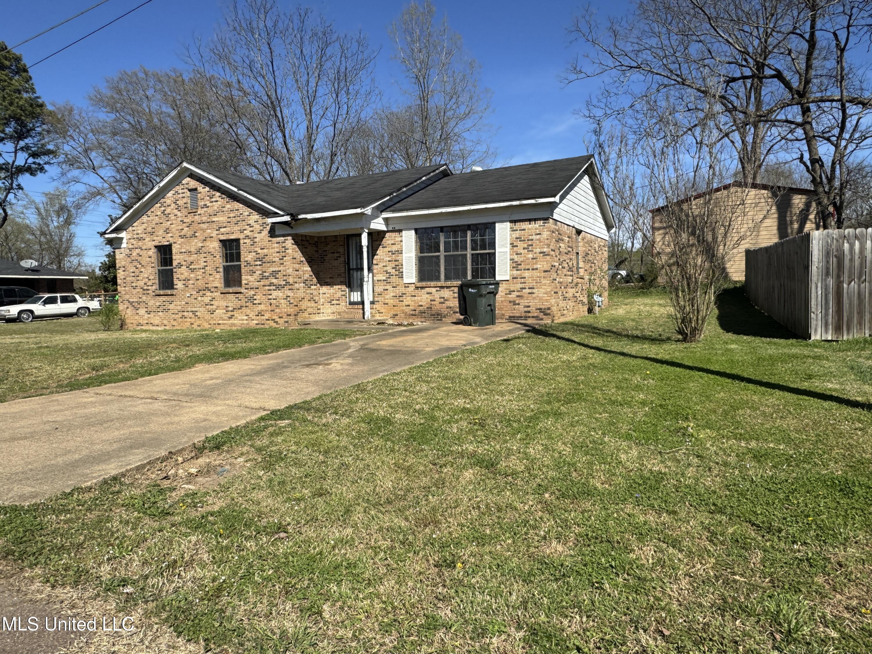 115 Sharon Heights, Holly Springs, Mississippi image 3