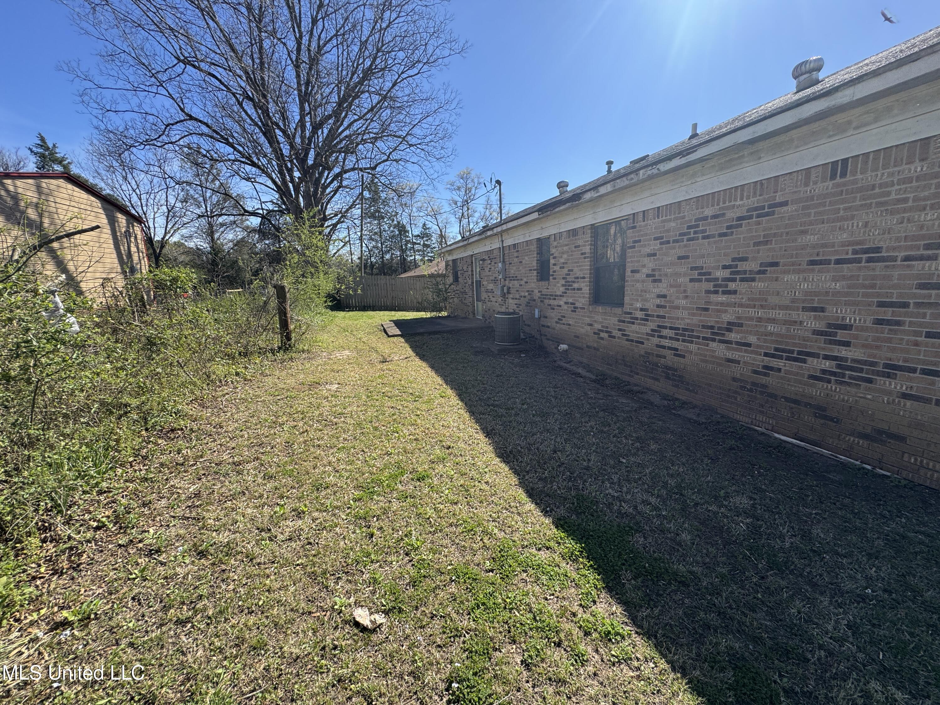 115 Sharon Heights, Holly Springs, Mississippi image 6