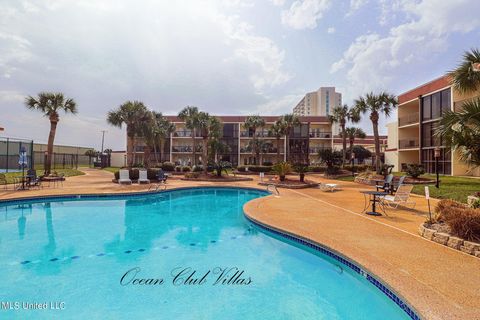 Condominium in Biloxi MS 2046 Beach Boulevard.jpg