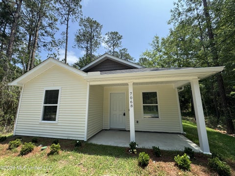Homes For Sale - 7068 Walthall Street<br/> Bay Saint Louis, MS 39520