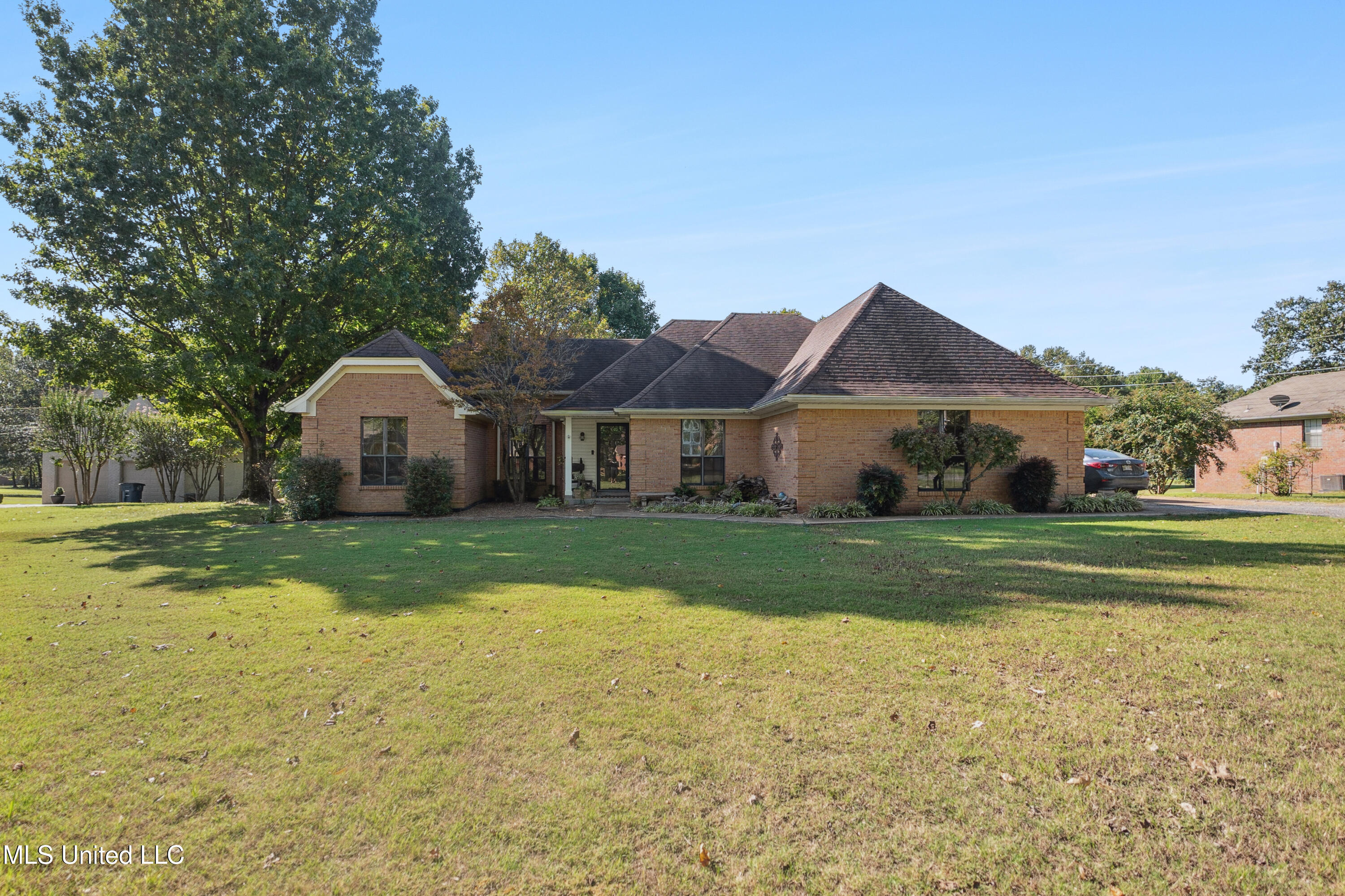 4291 Oakland Drive, Olive Branch, Mississippi image 3