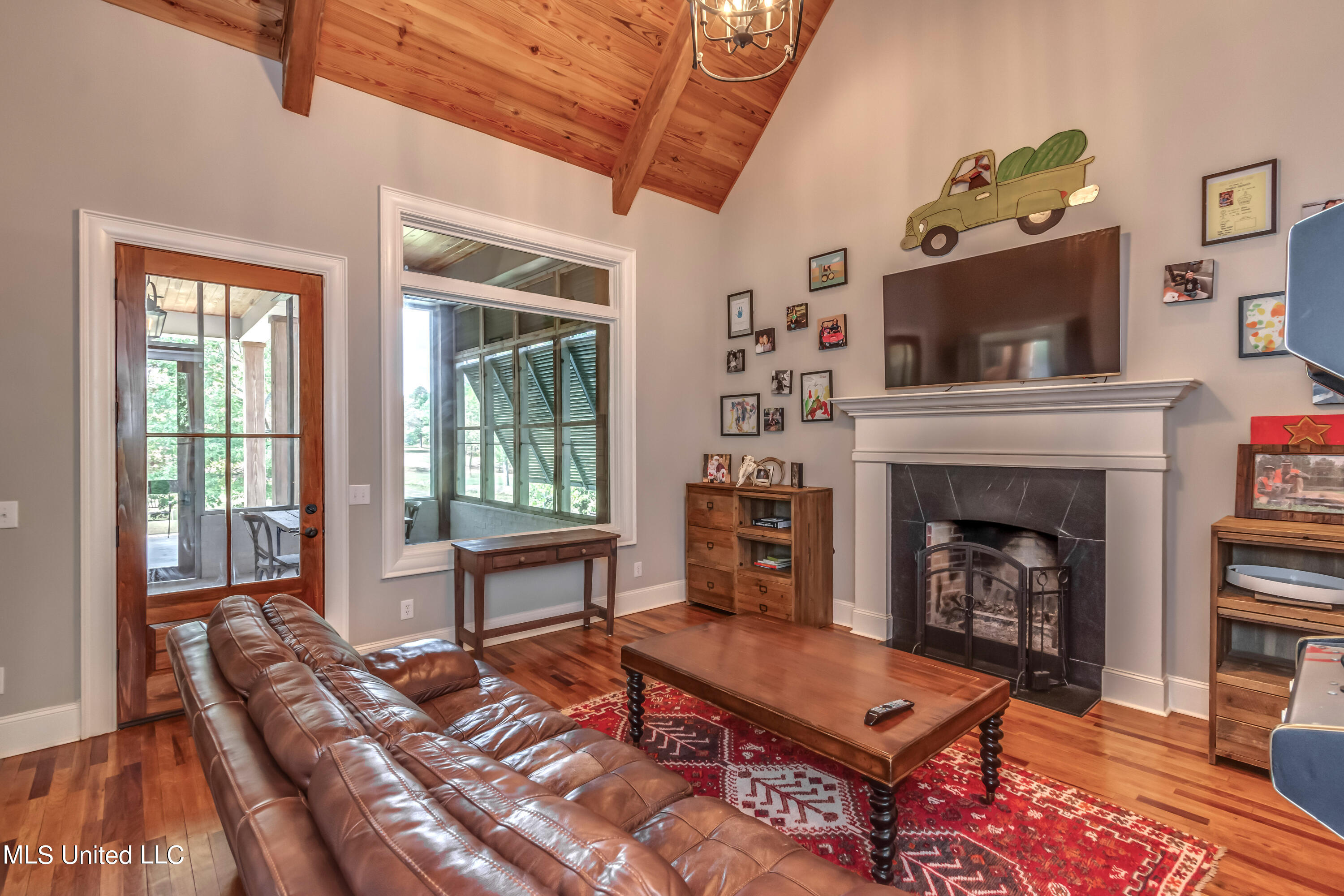 Madison, Mississippi 39110, United States, 5 Bedrooms Bedrooms, ,4 BathroomsBathrooms,Residential,Pending,69639