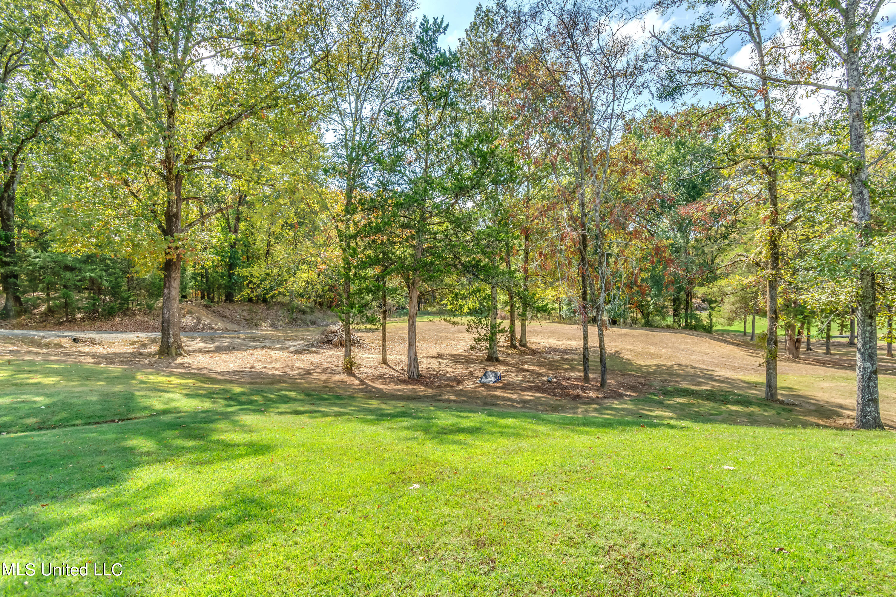 Madison, Mississippi 39110, United States, 5 Bedrooms Bedrooms, ,4 BathroomsBathrooms,Residential,Pending,69639